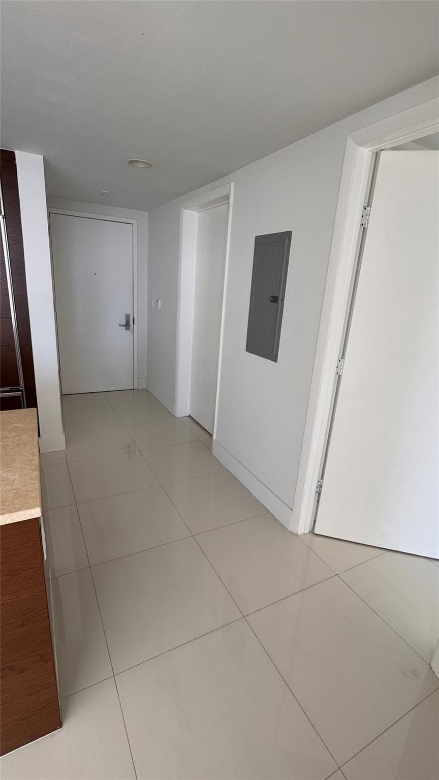 475 Brickell Avenue 4913, Miami, FL 33131 — photo 7 of 9