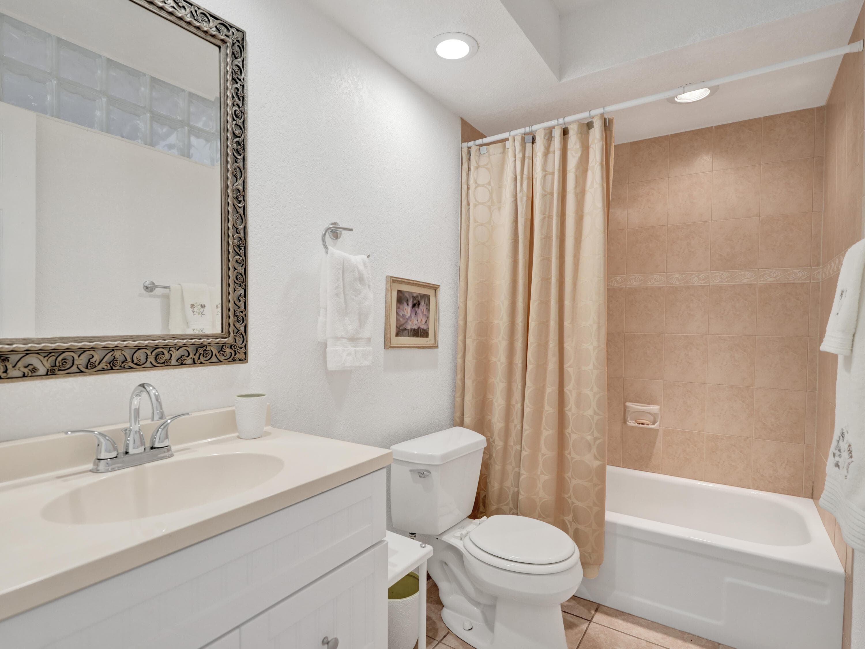 625 Antioch Avenue 110, Fort Lauderdale, FL 33304 — photo 8 of 18