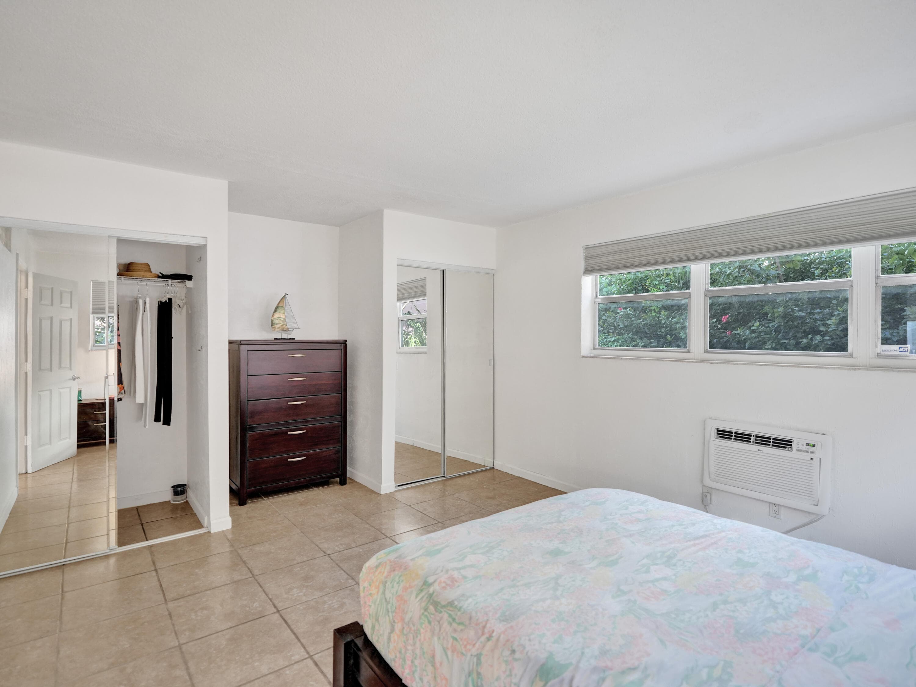 625 Antioch Avenue 110, Fort Lauderdale, FL 33304 — photo 11 of 18