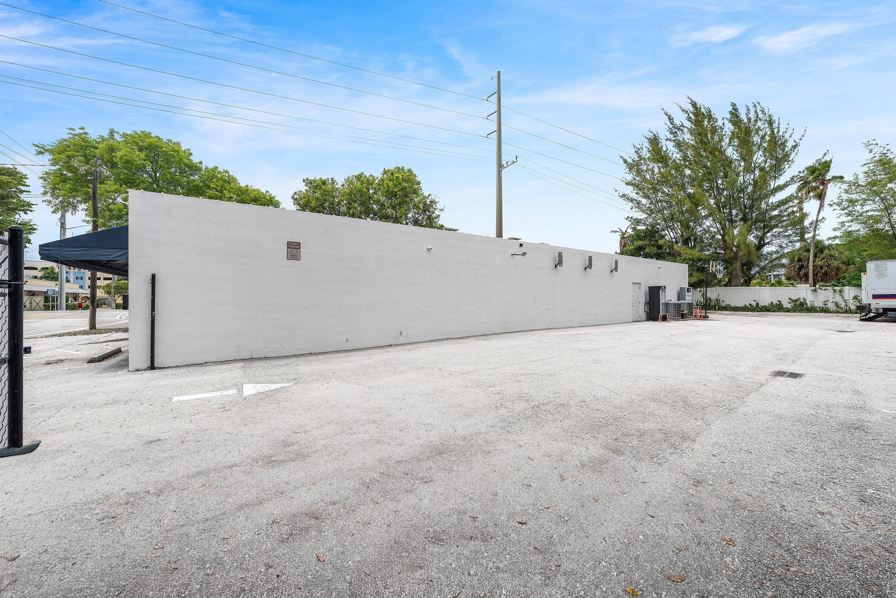301 NE 1st Street, Delray Beach, FL — photo 8 of 54