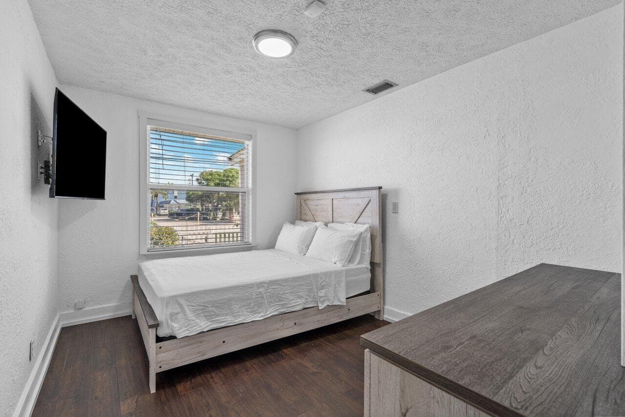 301 NE 1st Street, Delray Beach, FL — photo 34 of 54