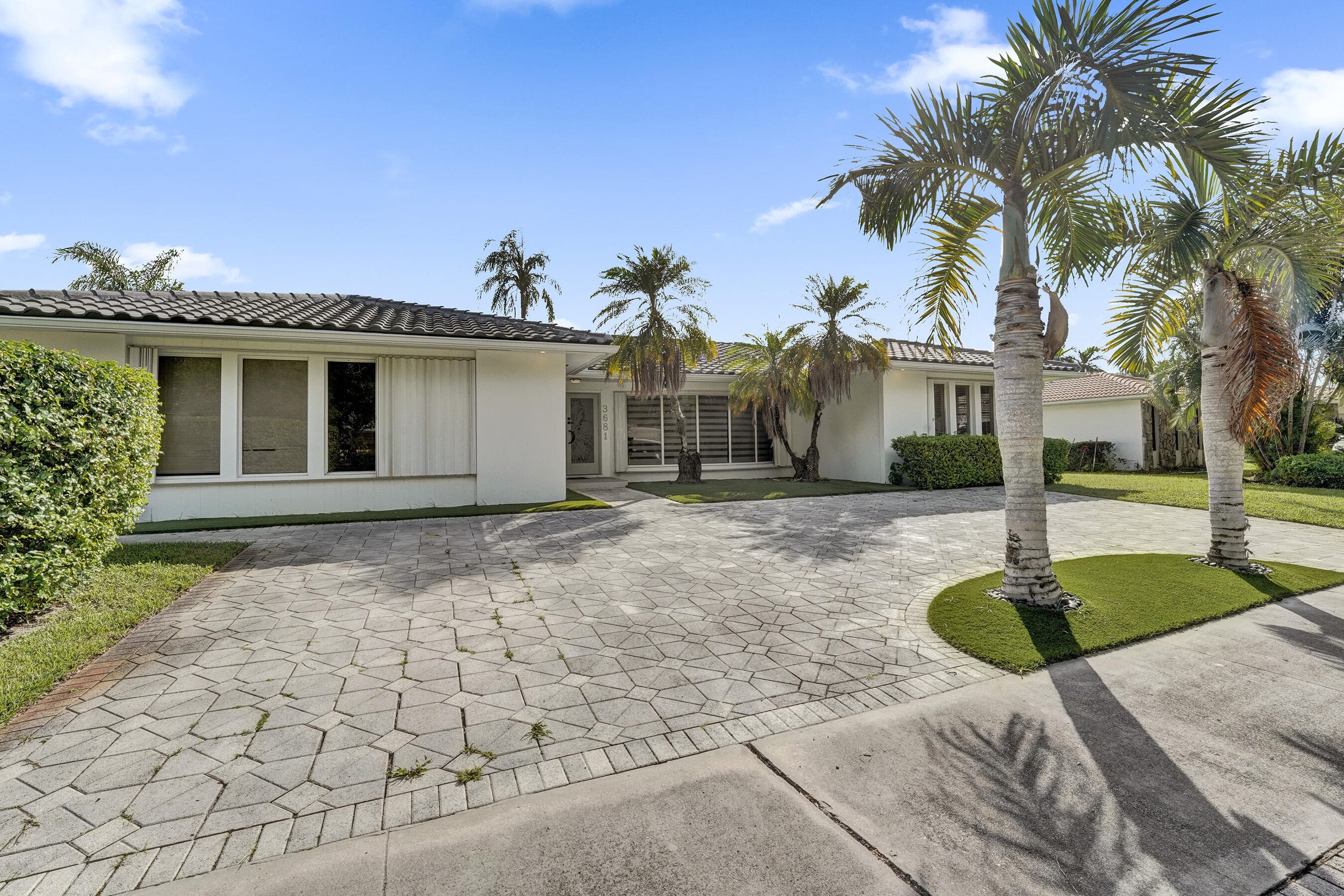 3681 N 54th Avenue, Hollywood, FL 33021 — photo 2 of 75