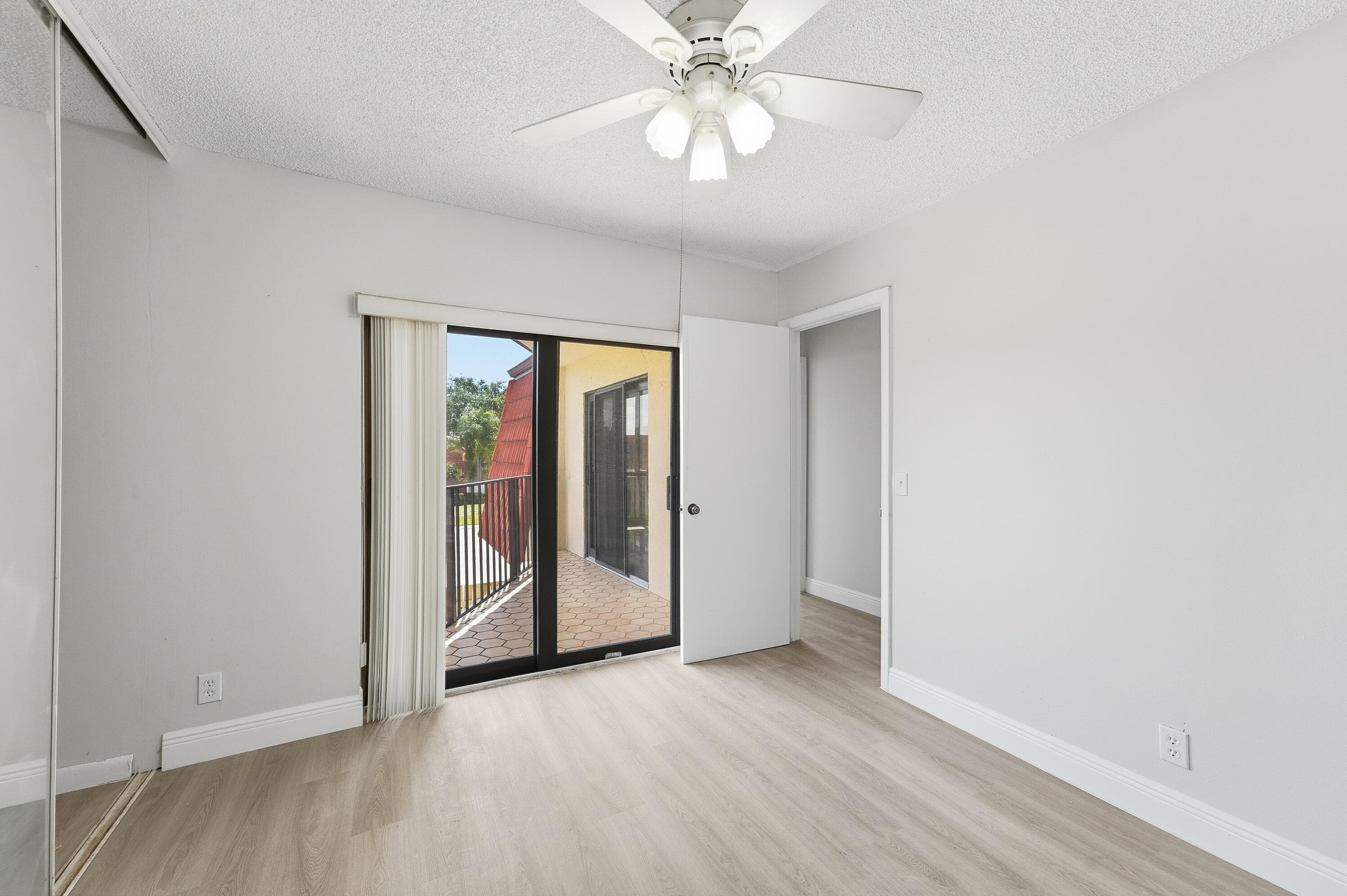 3861 Victoria Drive 3861, West Palm Beach, FL 33406 — photo 10 of 22