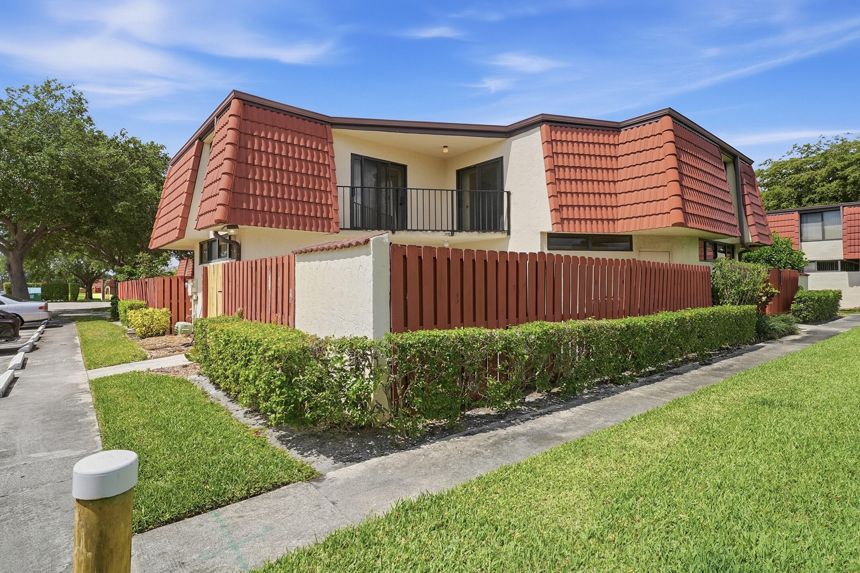 3861 Victoria Drive 3861, West Palm Beach, FL 33406 — photo 1 of 22