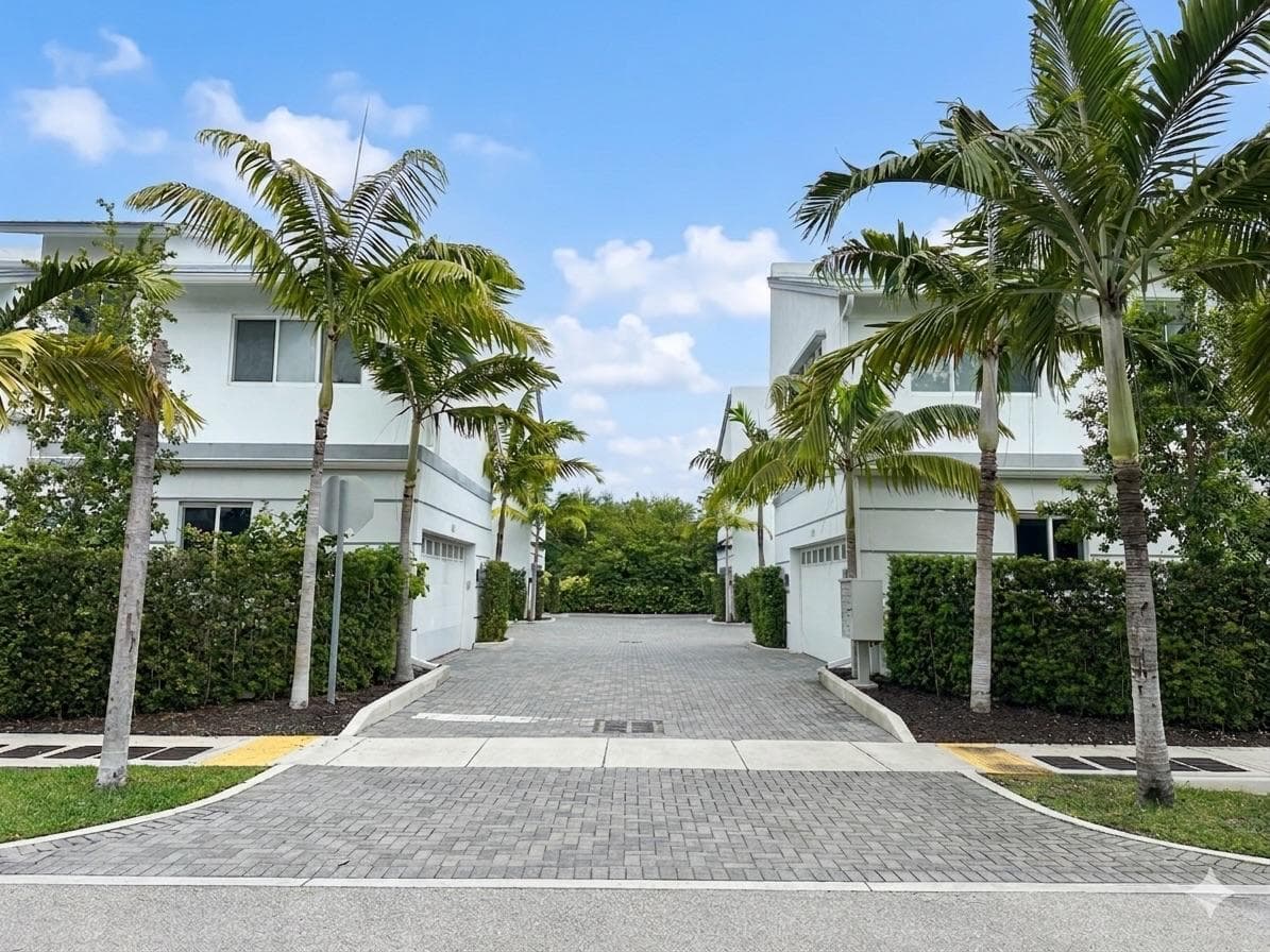 1114 NE 14th Avenue, Fort Lauderdale, FL 33304 — photo 5 of 33