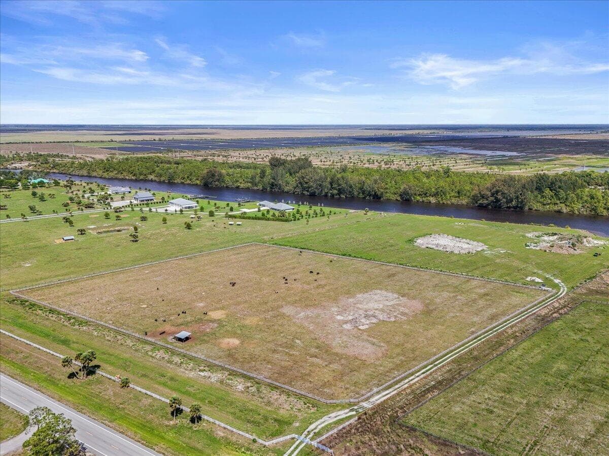 8105 SW Kanner Highway, Indiantown, FL 34956 — photo 3 of 10