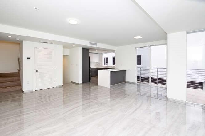 700 NE 14th Avenue 206, Fort Lauderdale, FL 33304 — photo 8 of 73