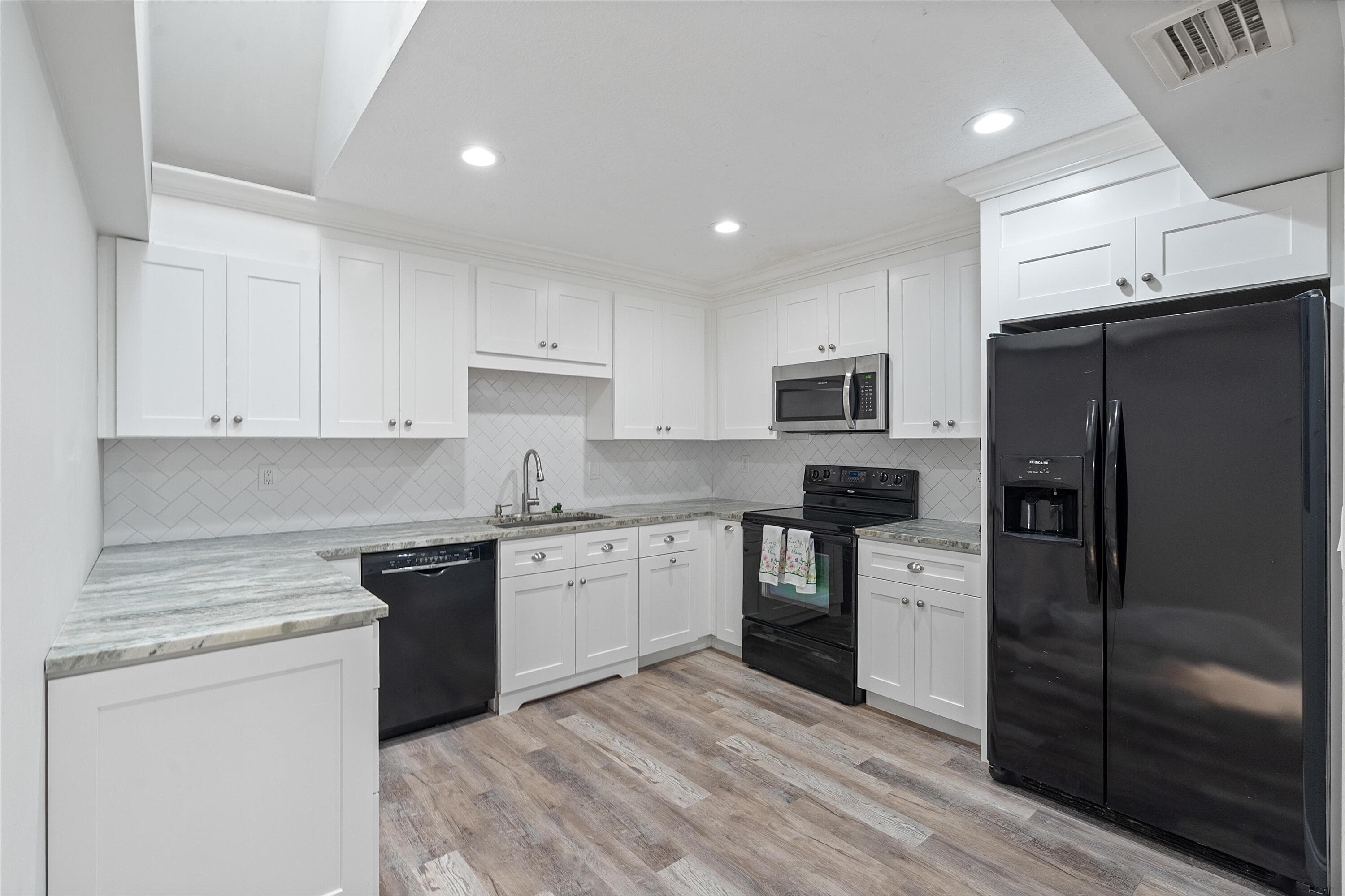 952 NW 29th Avenue C, Delray Beach, FL 33445 — photo 6 of 26