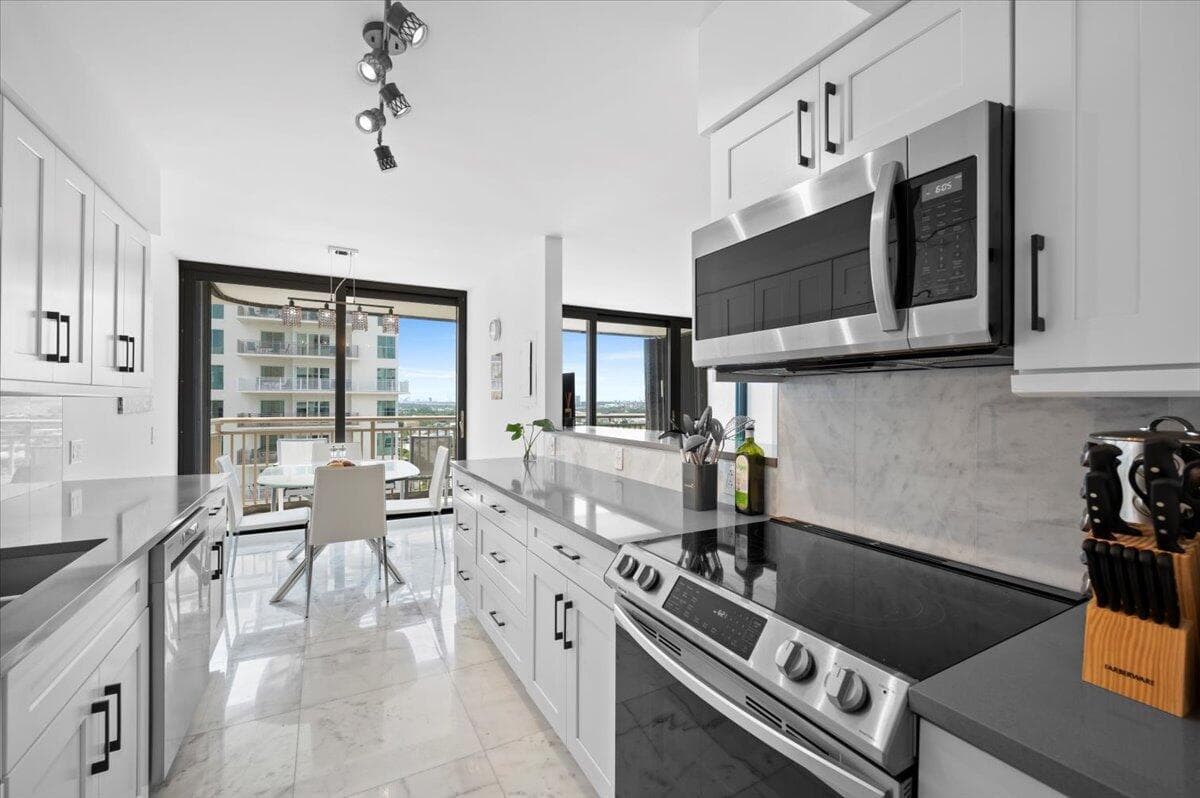 3400 N Ocean Drive 1806, Singer Island, FL 33404 — photo 9 of 55