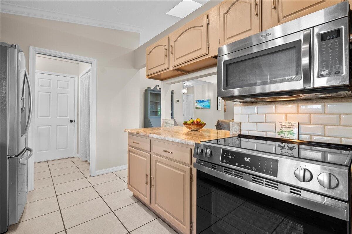 8093 SE Carlton Street, Hobe Sound, FL 33455 — photo 9 of 42