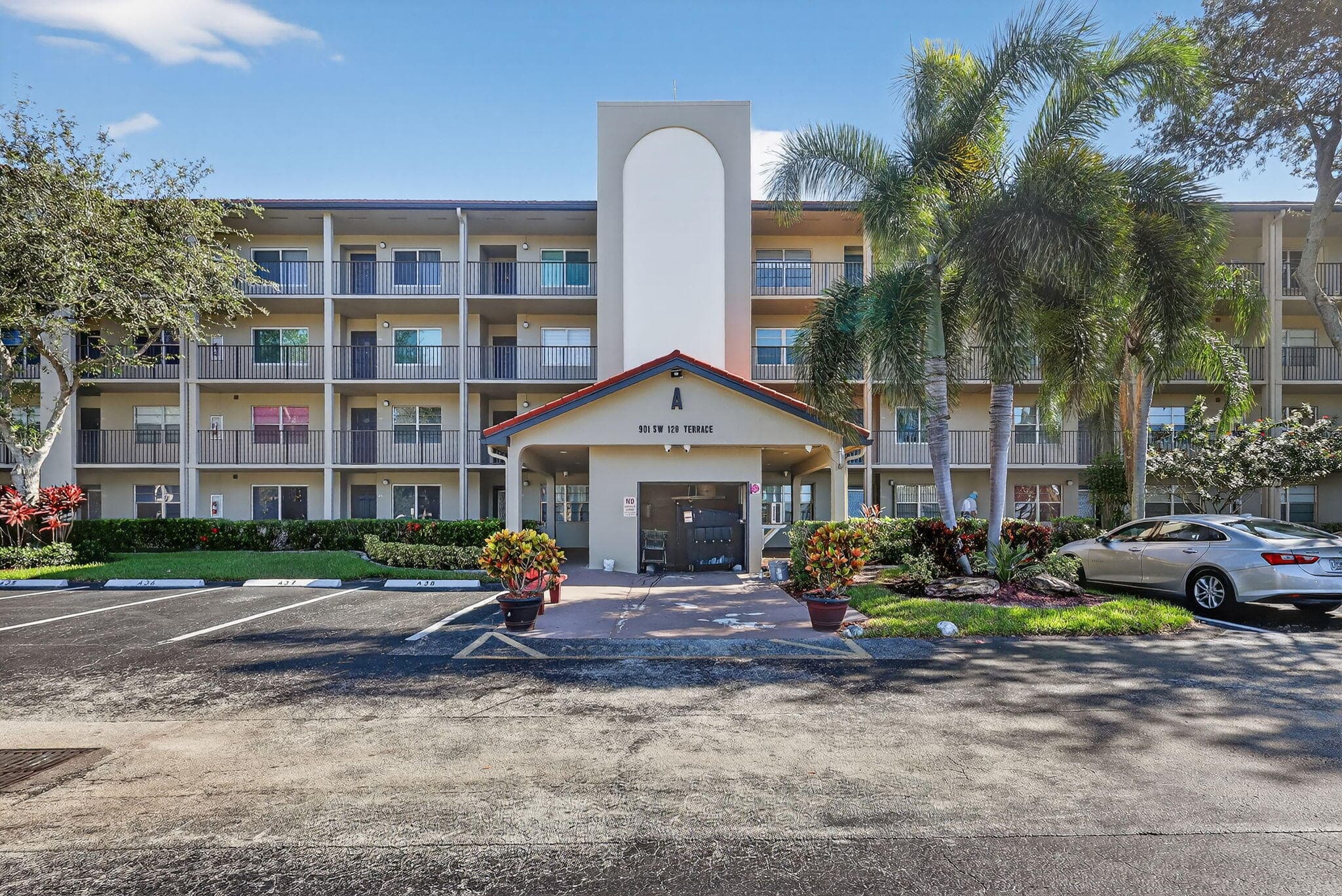 901 SW 128th Terrace 211a, Pembroke Pines, FL 33027 — photo 2 of 25