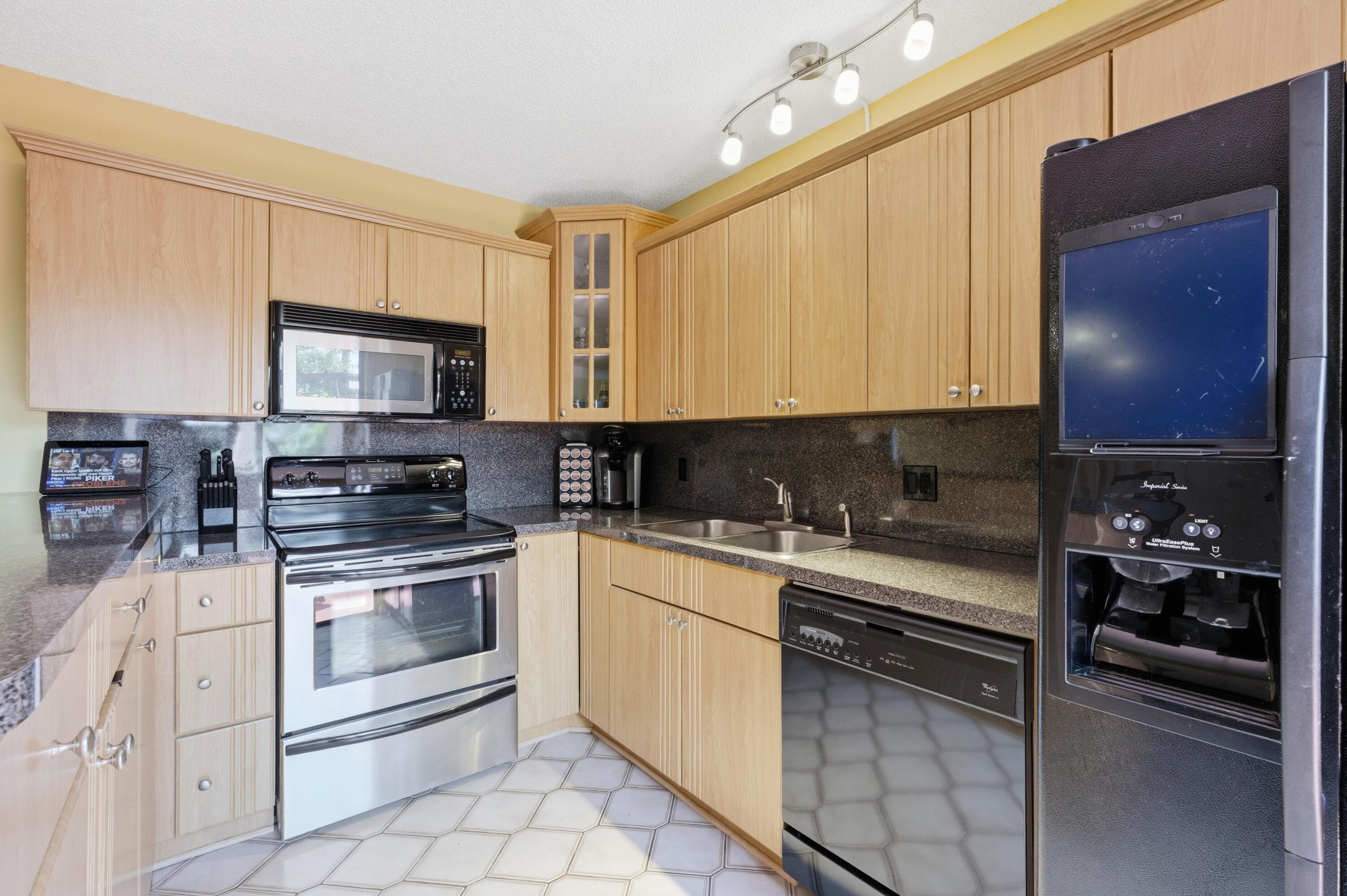 1104 11th, Greenacres, FL 33463 — photo 13 of 38