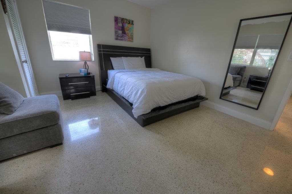 3201 NE 23rd Street, Fort Lauderdale, FL 33305 — photo 5 of 23
