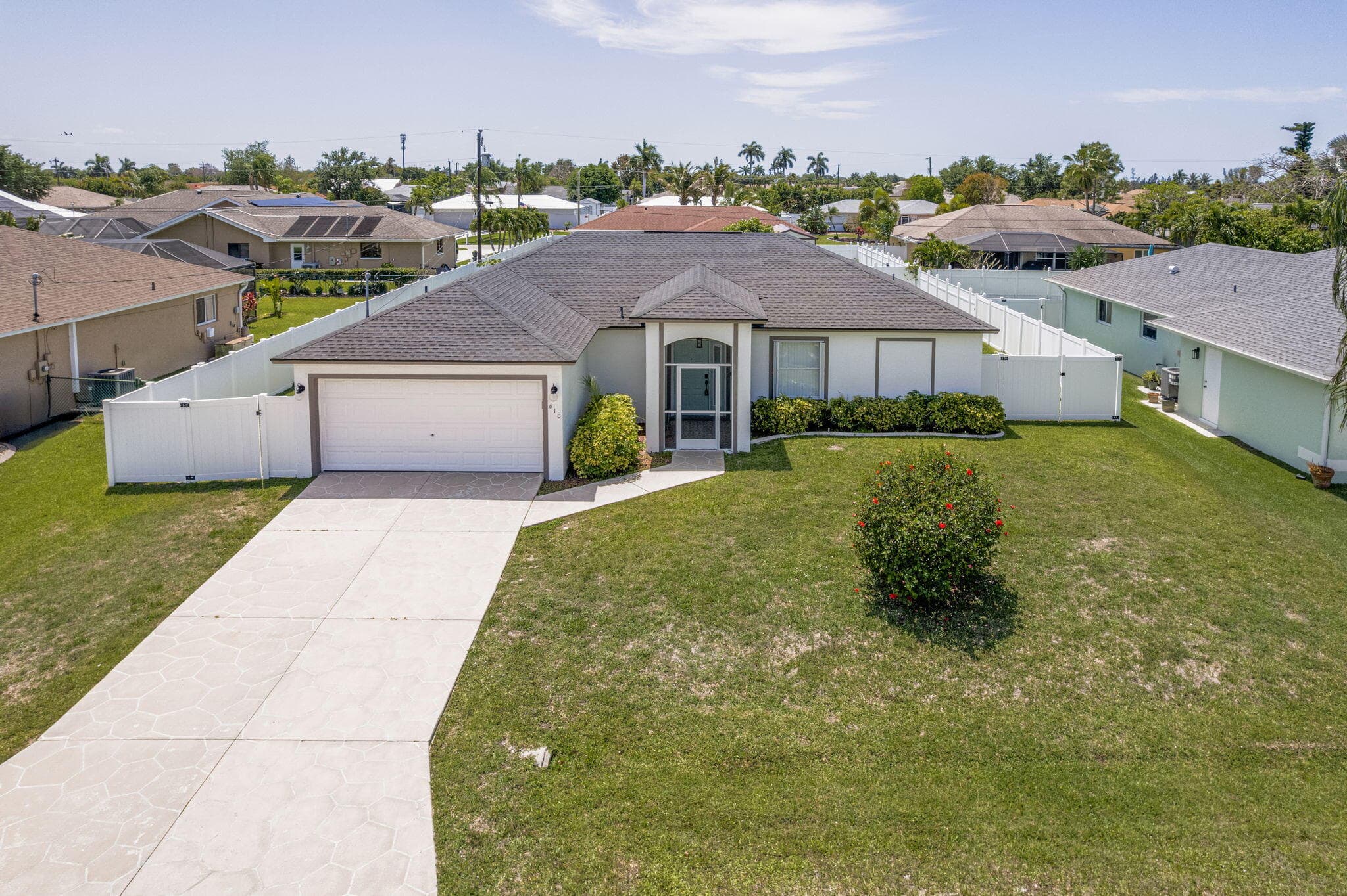 610 SE 21st Lane, Cape Coral, FL 33990 — photo