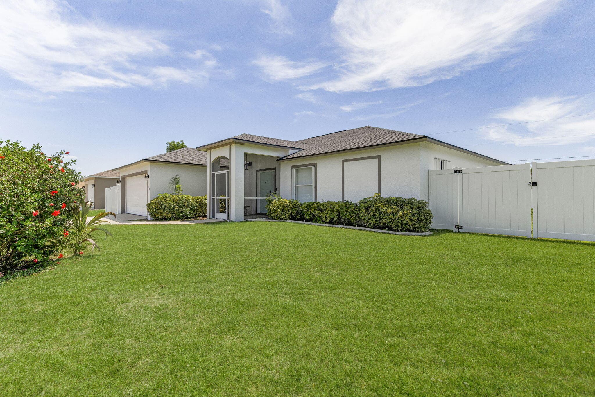 610 SE 21st Lane, Cape Coral, FL 33990 — photo 7 of 38