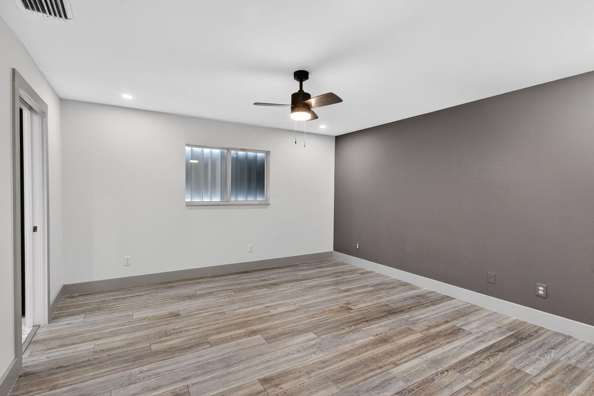 610 SE 21st Lane, Cape Coral, FL 33990 — photo 19 of 38