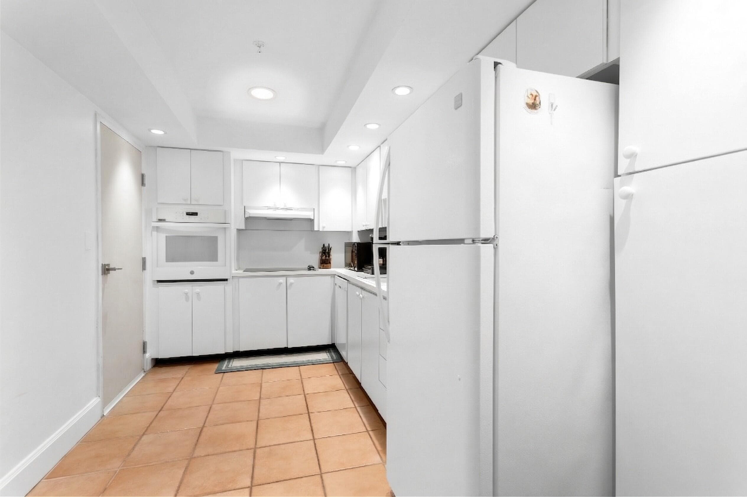 90 Edgewater Drive Ph23, Coral Gables, FL 33133 — photo 10 of 25