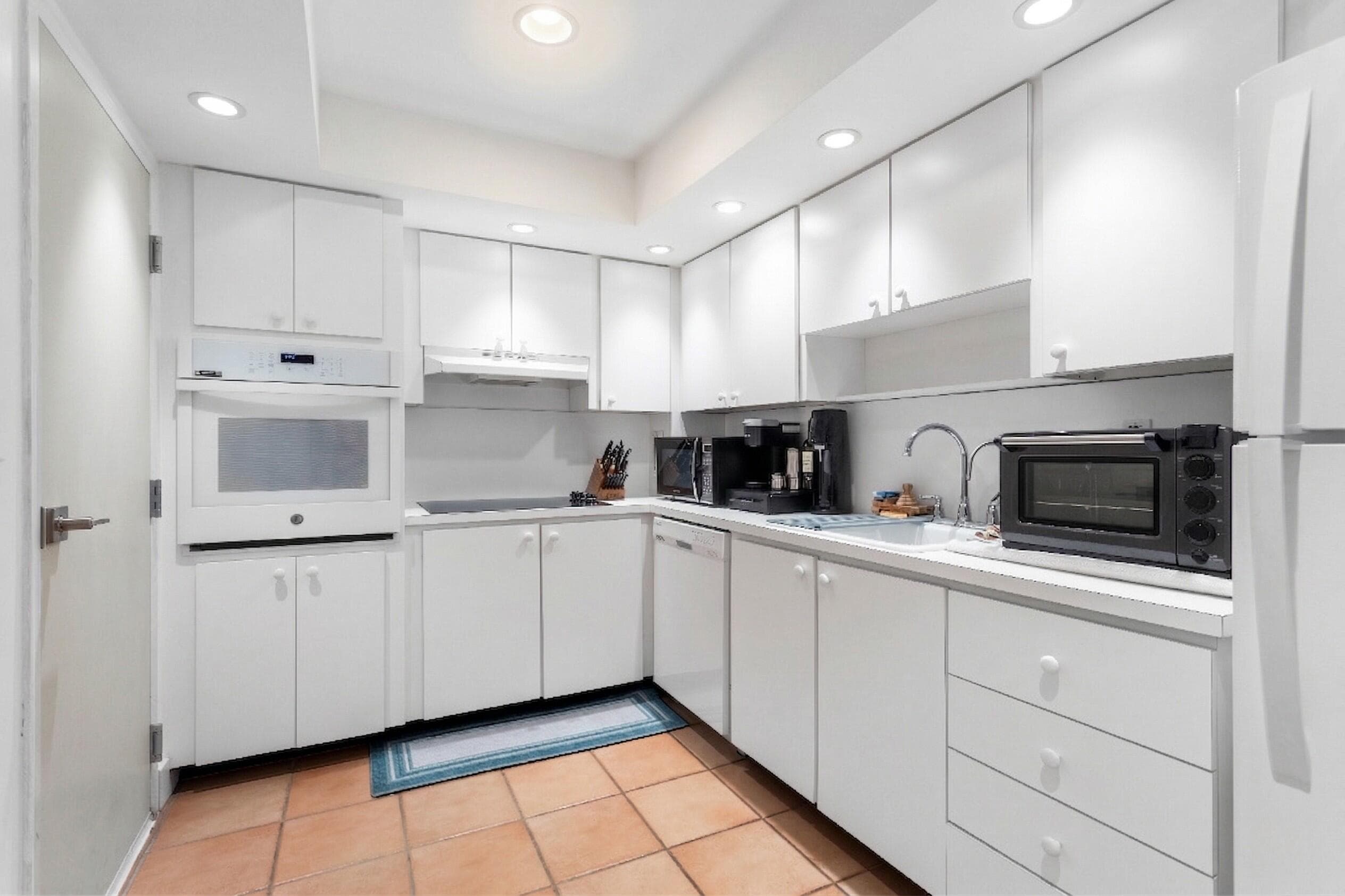 90 Edgewater Drive Ph23, Coral Gables, FL 33133 — photo 9 of 25