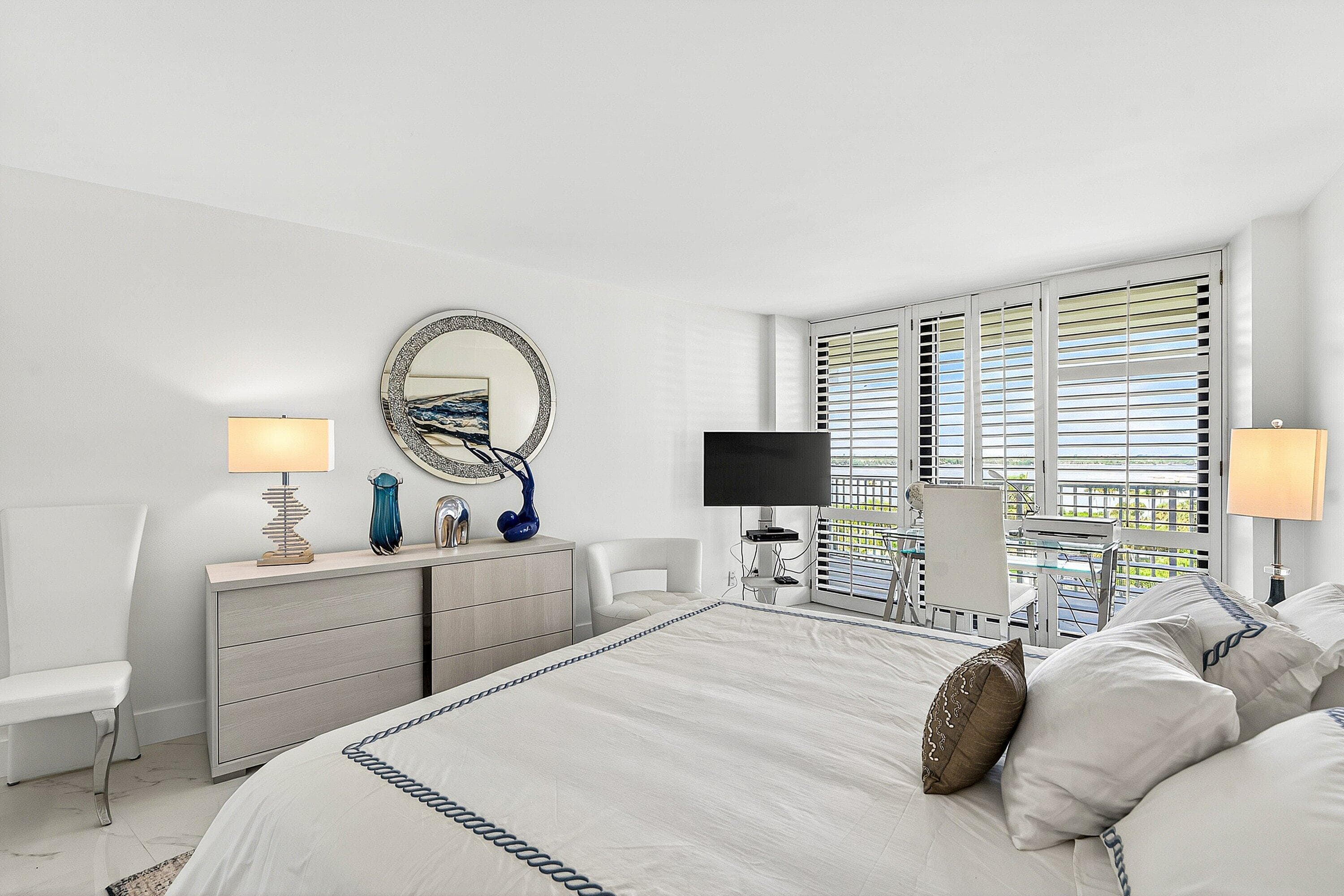 3360 S Ocean Boulevard, Palm Beach, FL 33480 — photo 14 of 32