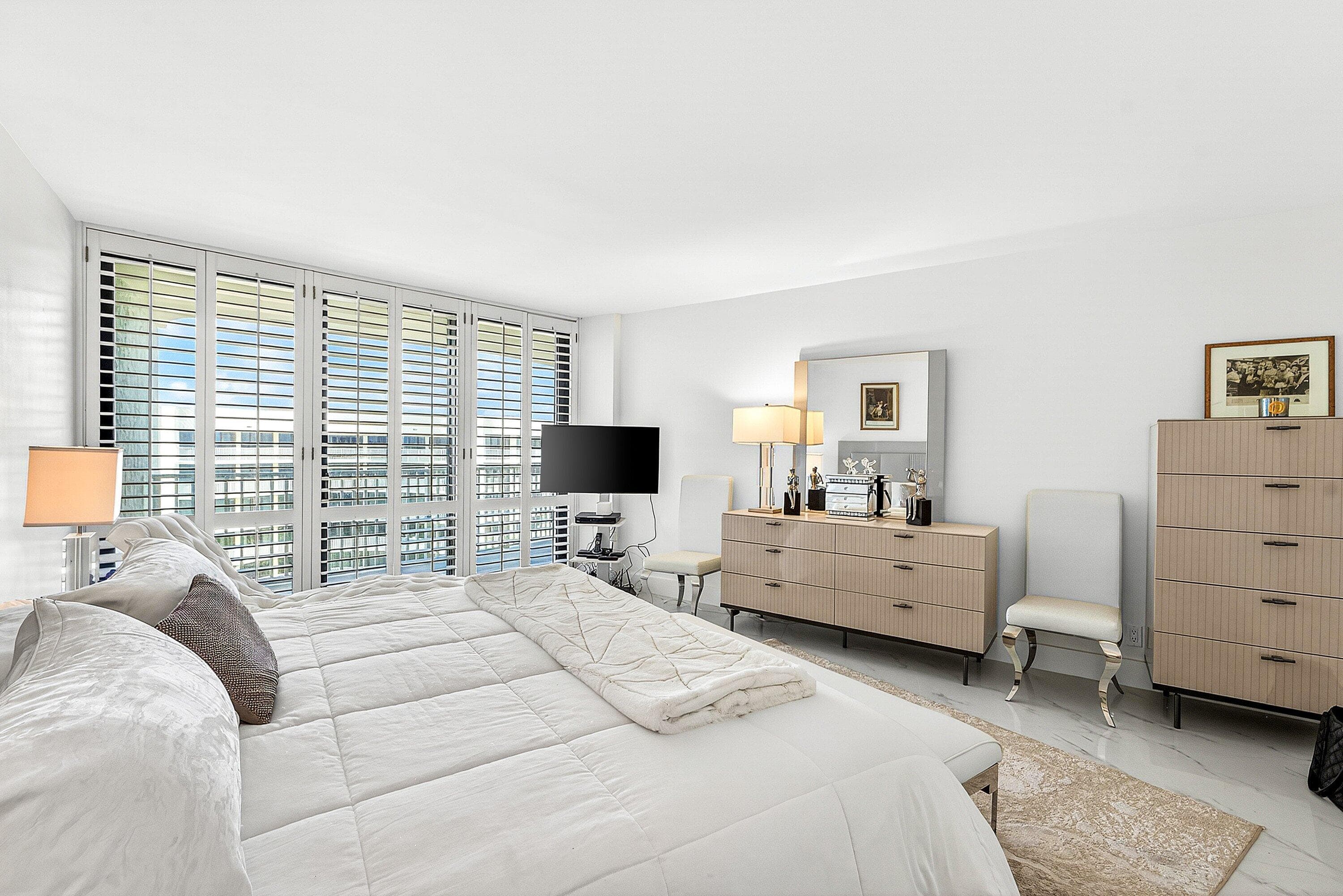 3360 S Ocean Boulevard, Palm Beach, FL 33480 — photo 16 of 32