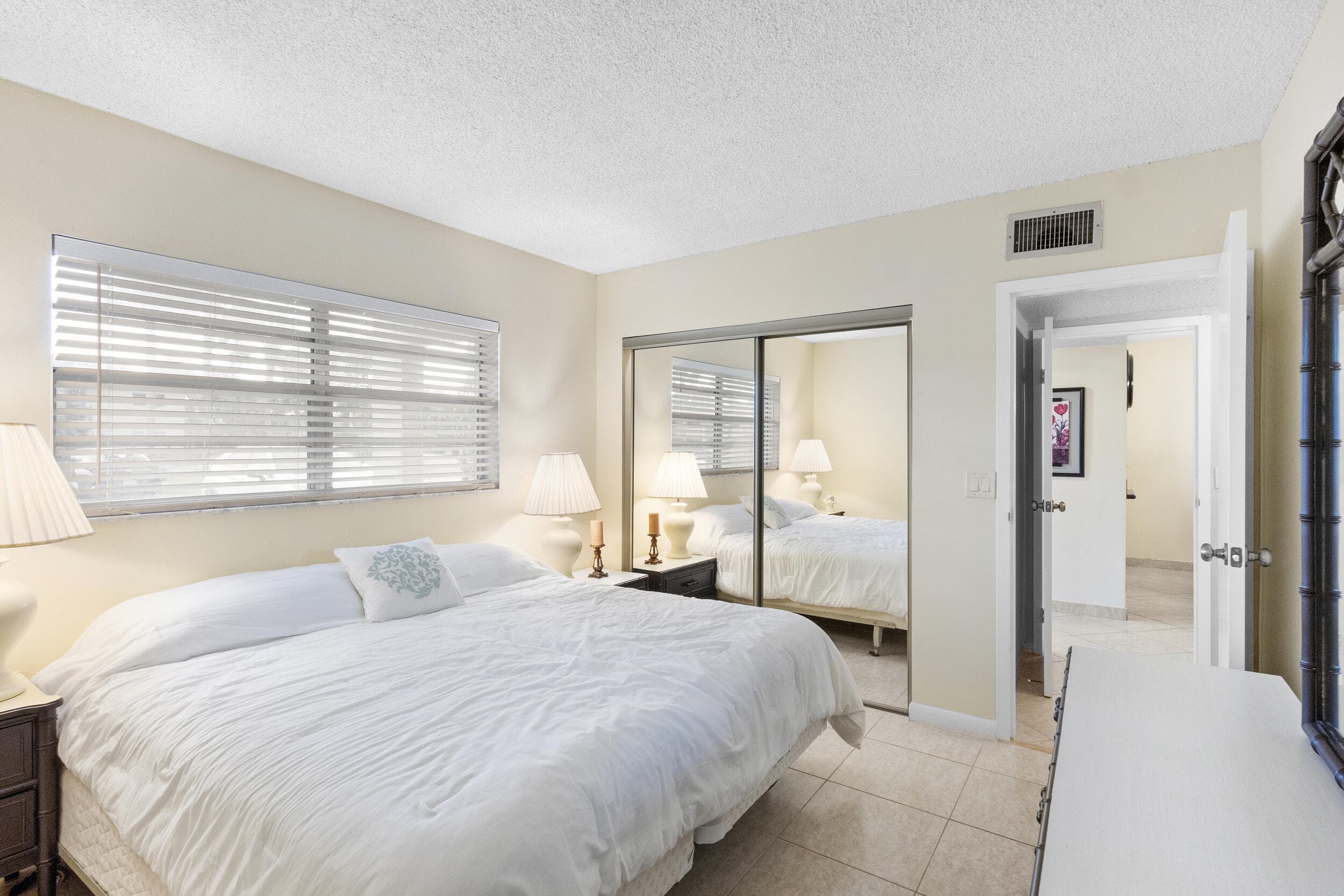 3 Abbey Lane 102, Delray Beach, FL 33446 — photo 13 of 19