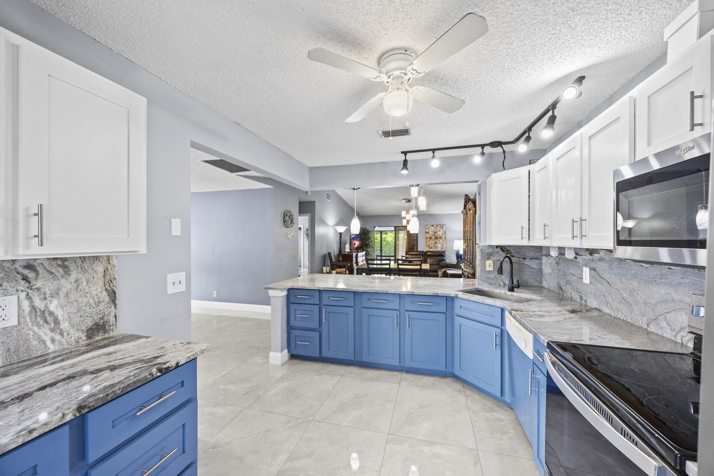 2640 Gately Drive W 1601, West Palm Beach, FL 33415 — photo 10 of 53