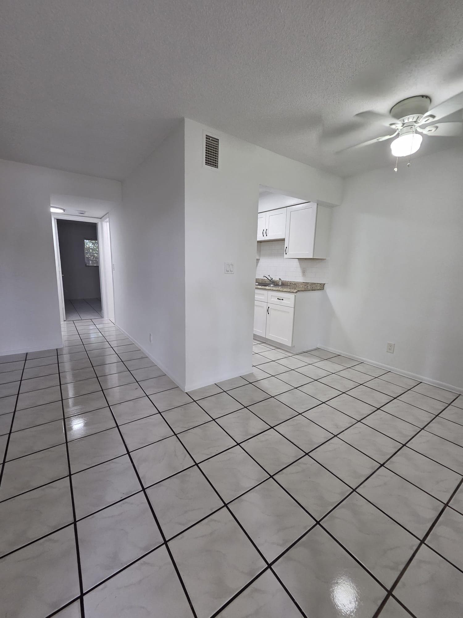 1401 NE 17th Court 110, Fort Lauderdale, FL 33305 — photo 5 of 20