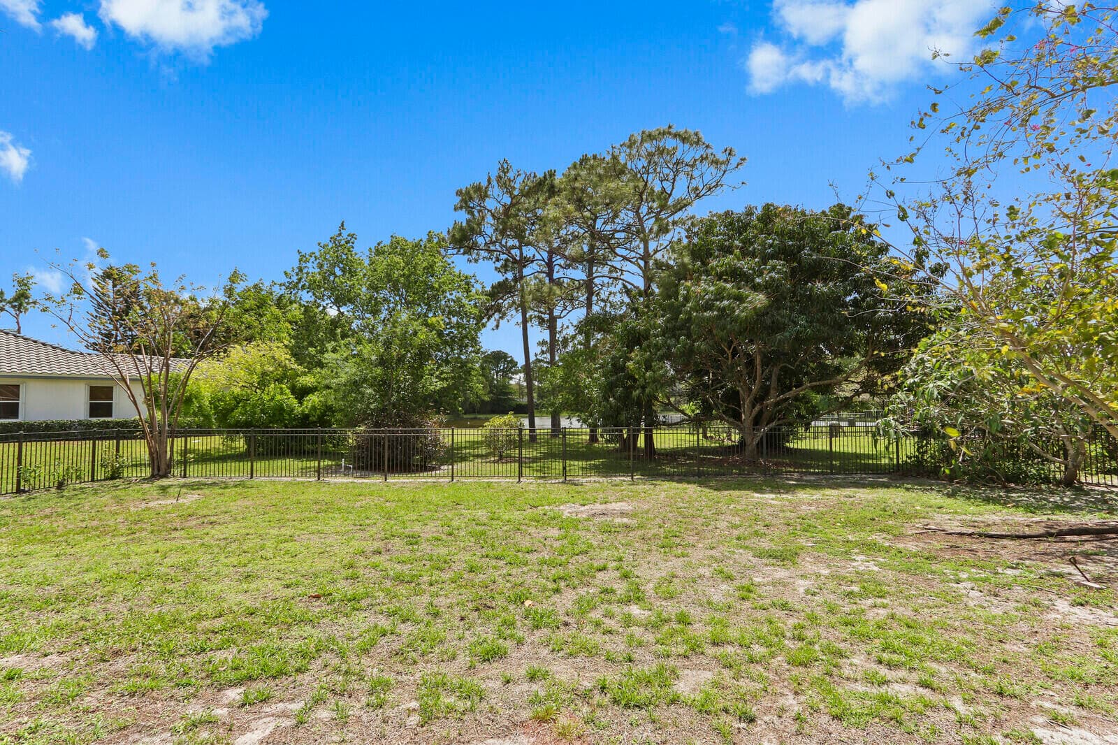 8280 Woodsmuir Drive, Palm Beach Gardens, FL 33412 — photo 82 of 87