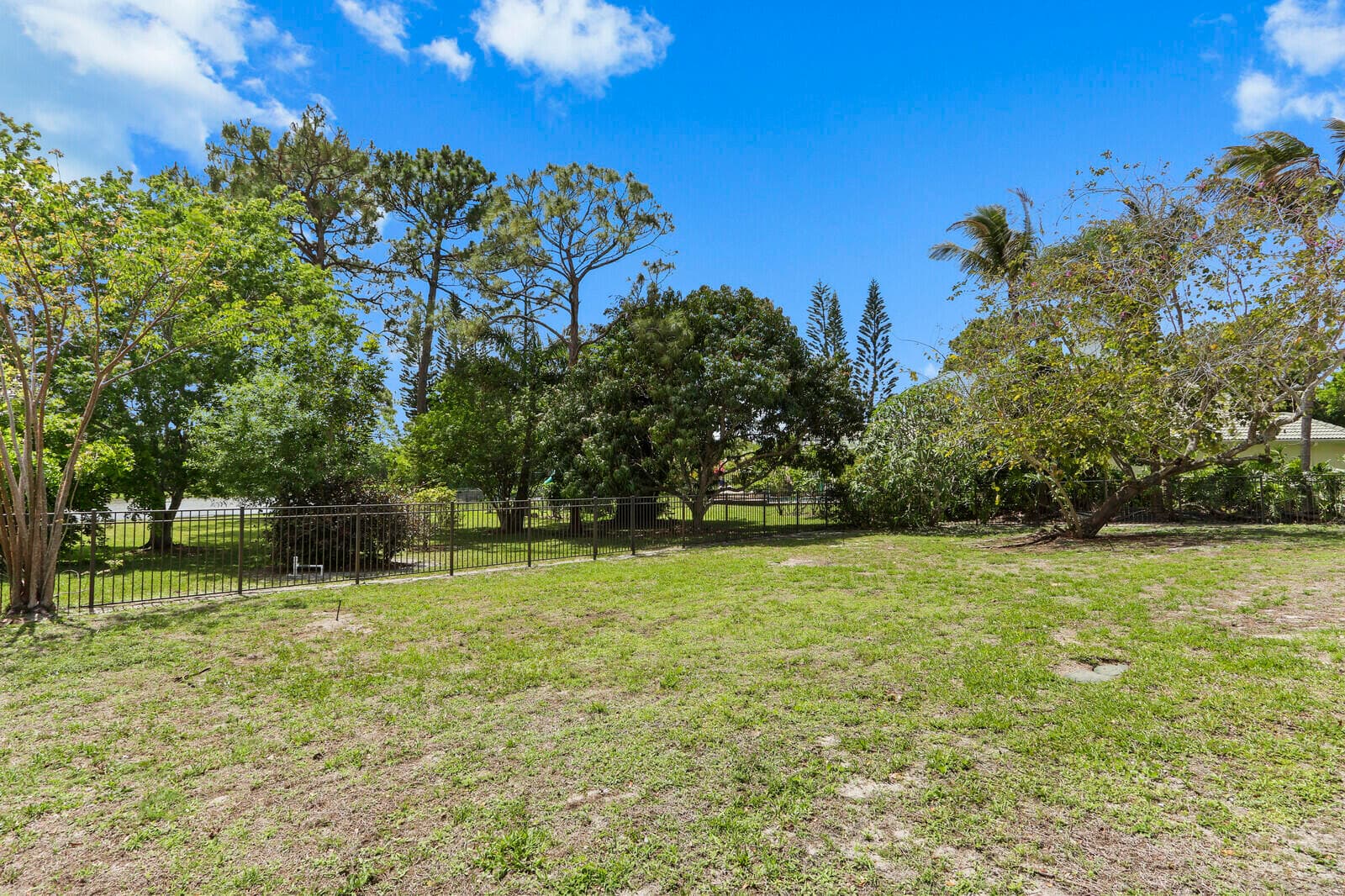 8280 Woodsmuir Drive, Palm Beach Gardens, FL 33412 — photo 84 of 87