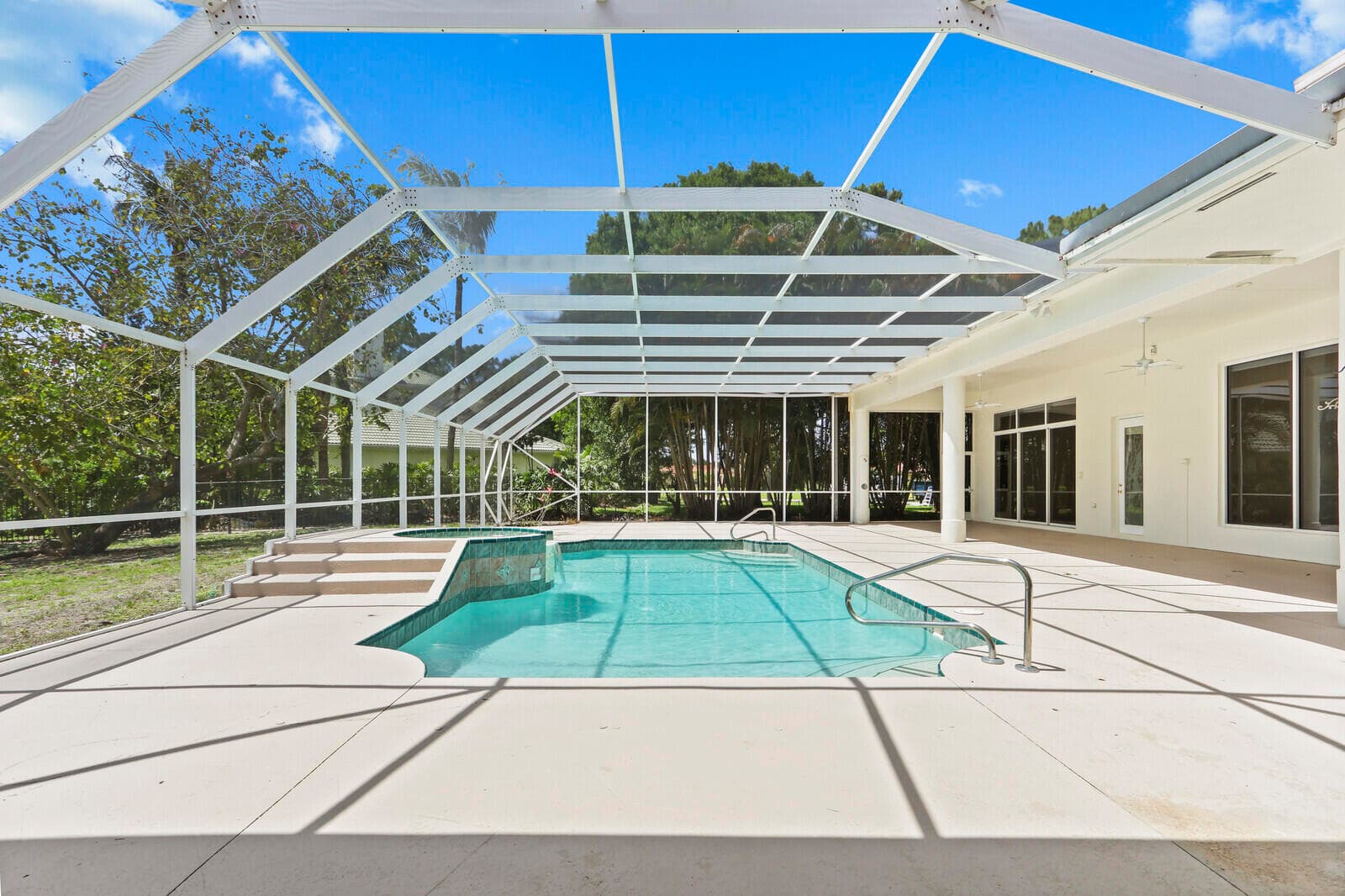 8280 Woodsmuir Drive, Palm Beach Gardens, FL 33412 — photo 12 of 87