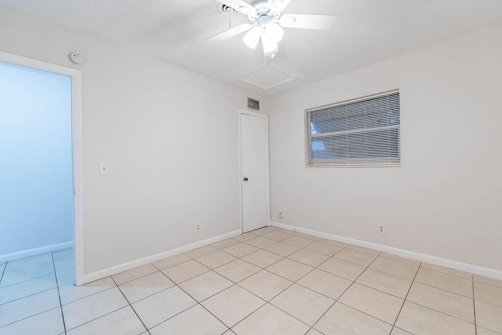 1302 S Congress Avenue, Delray Beach, FL 33445 — photo 8 of 28