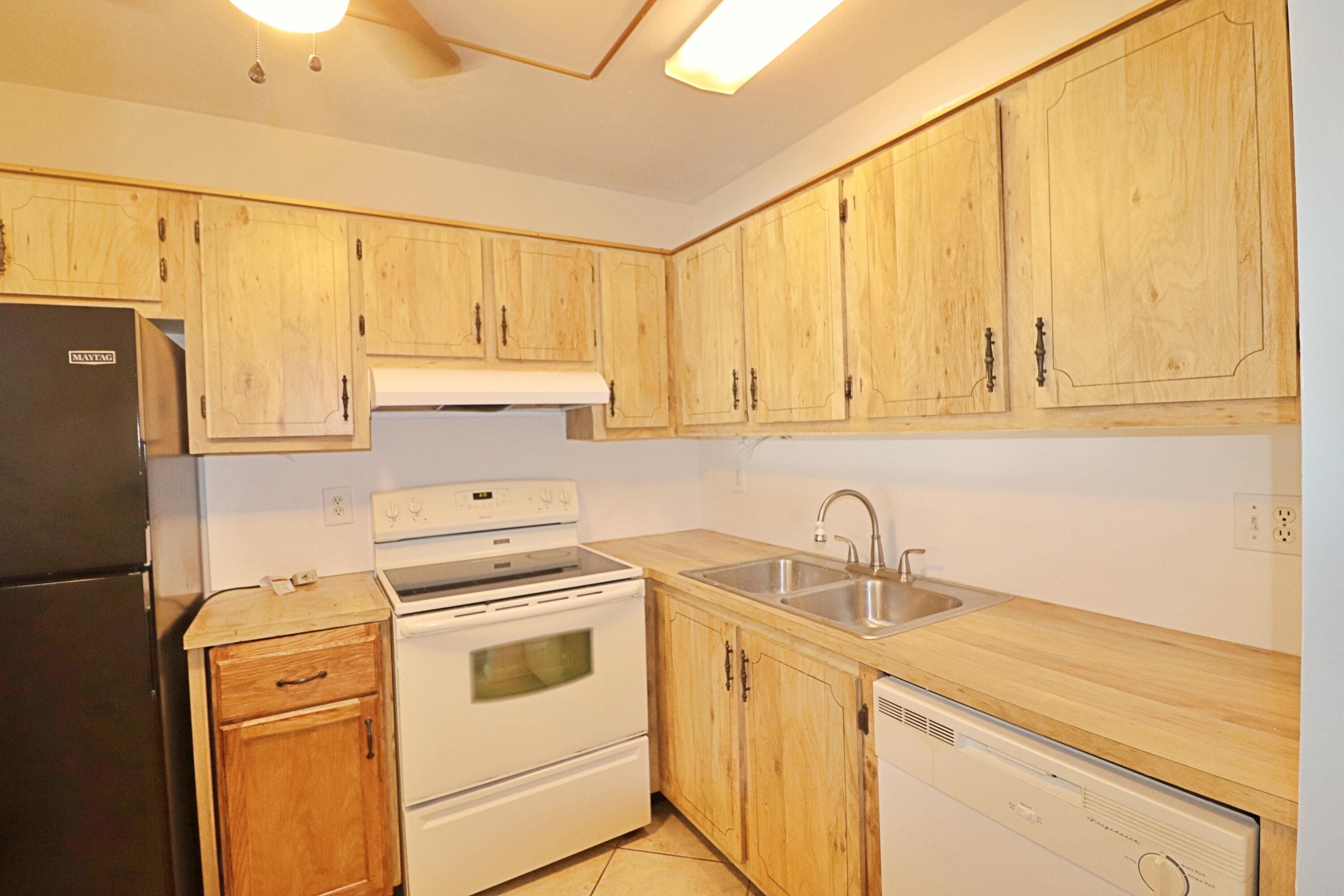 831 Timberview Drive C, Fort Pierce, FL 34982 — photo 8 of 18