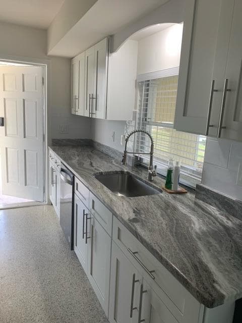 Single Family Residence in Port St. Lucie — photo 1 of 10