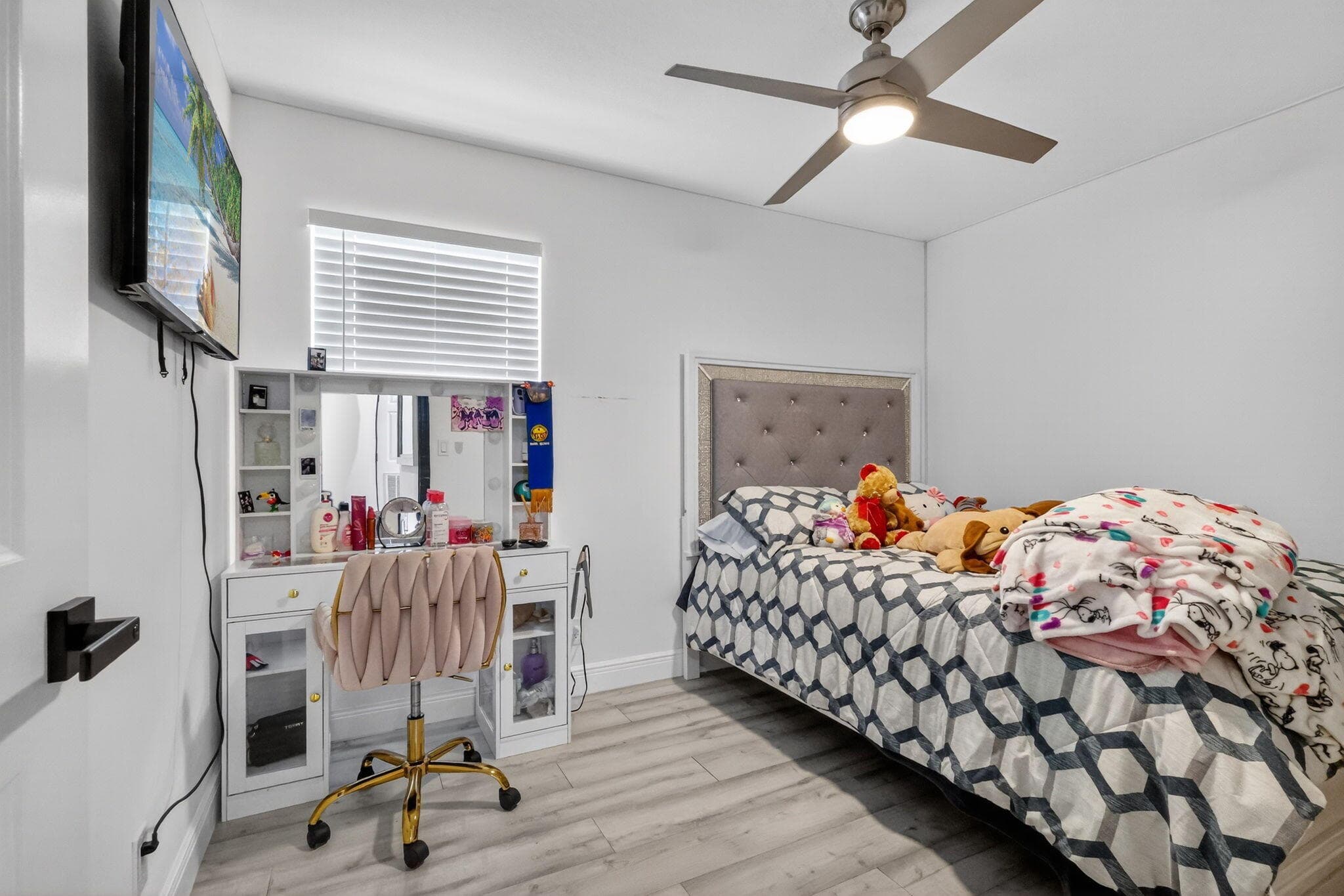 1691 W 26th Court, Riviera Beach, FL 33404 — photo 4 of 48