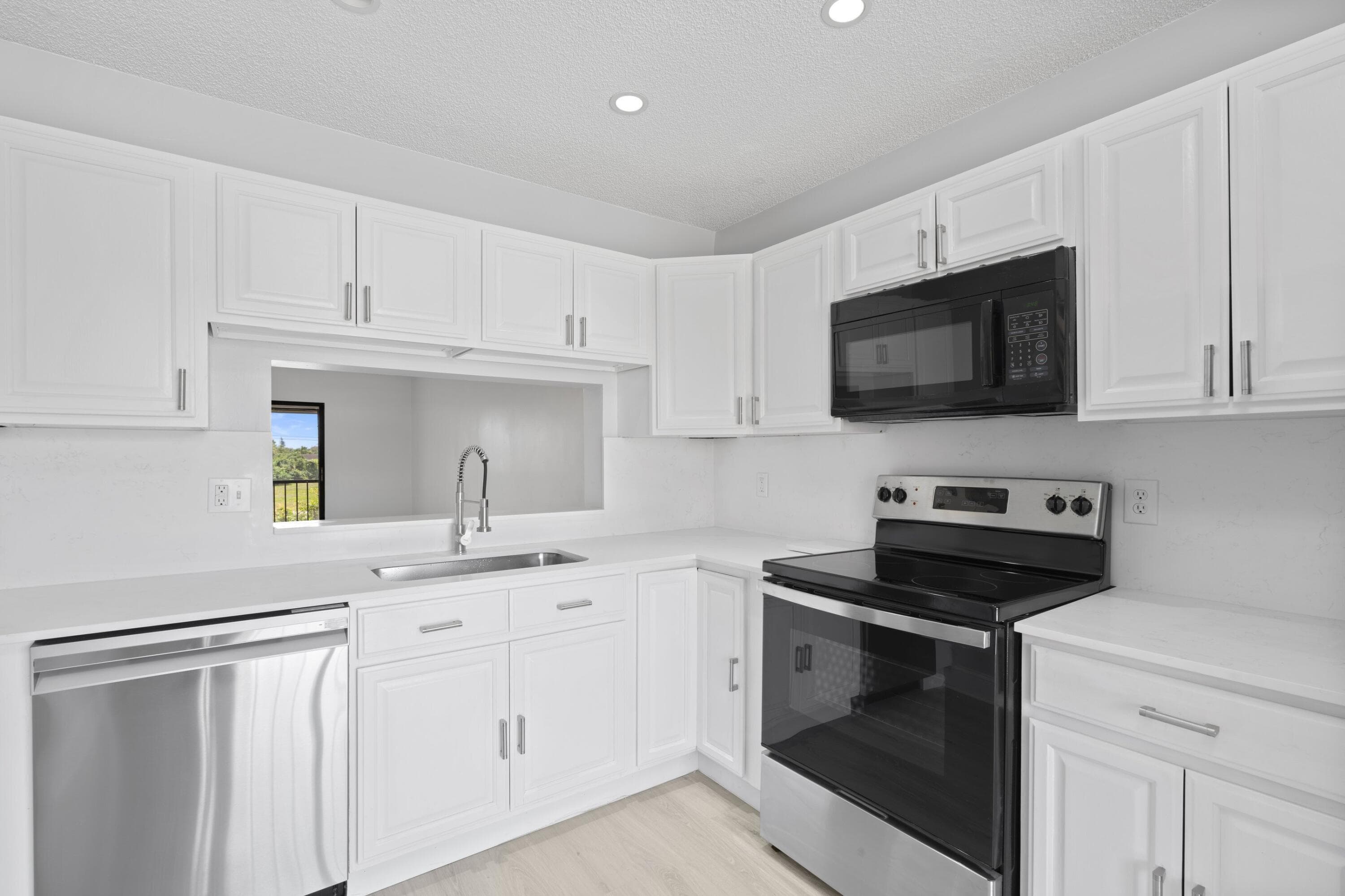 350 Club Circle 208, Boca Raton, FL 33487 — photo 6 of 15