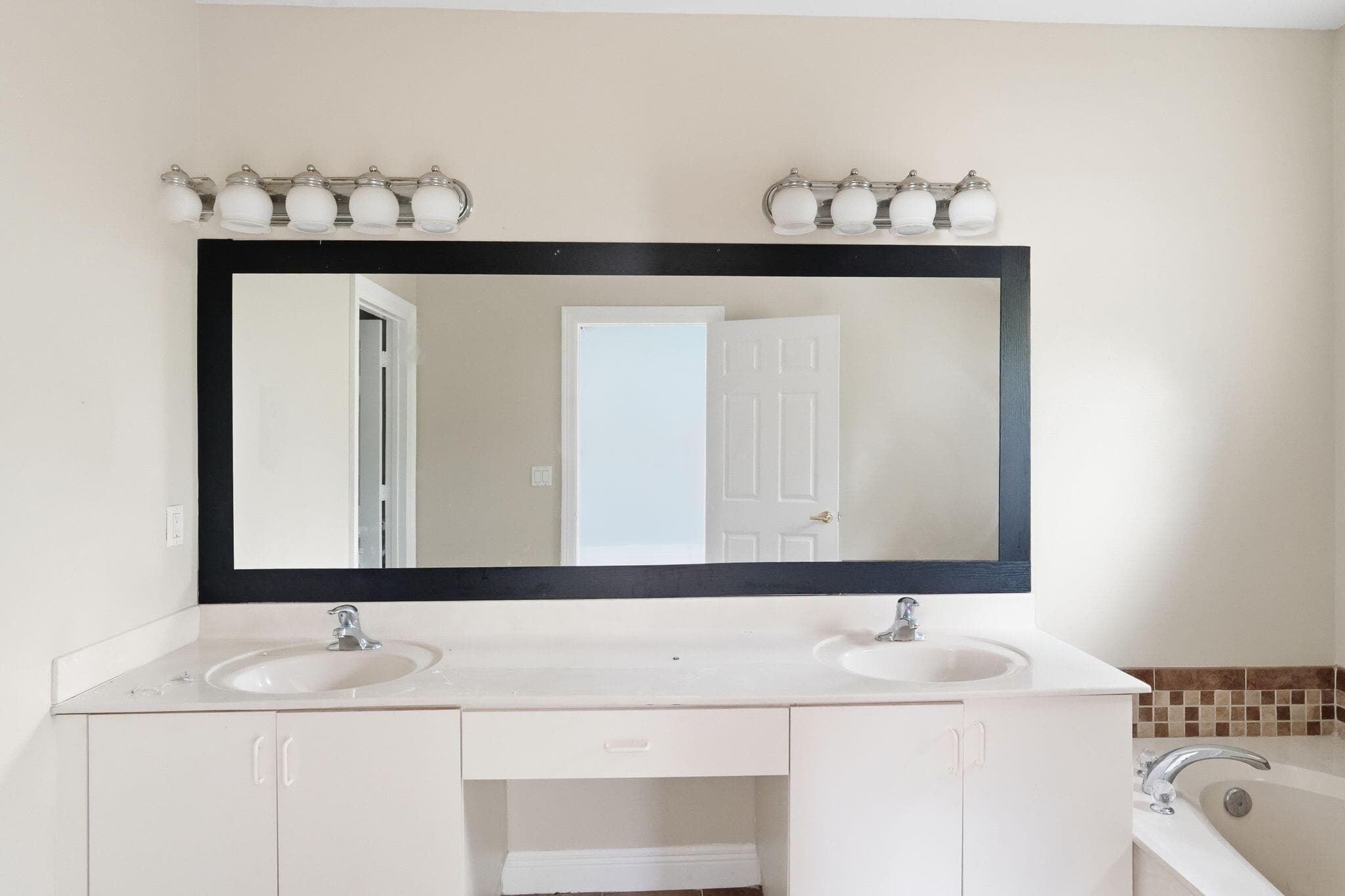 2465 SW 99th Way, Miramar, FL 33025 — photo 16 of 28