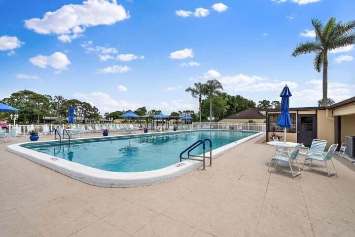 441 Pine Glen Lane D-2, Greenacres, FL 33463 — photo 37 of 37