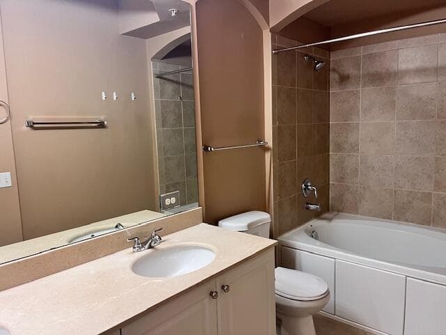 4 Renaissance Way 302, Boynton Beach, FL 33426 — photo 7 of 8