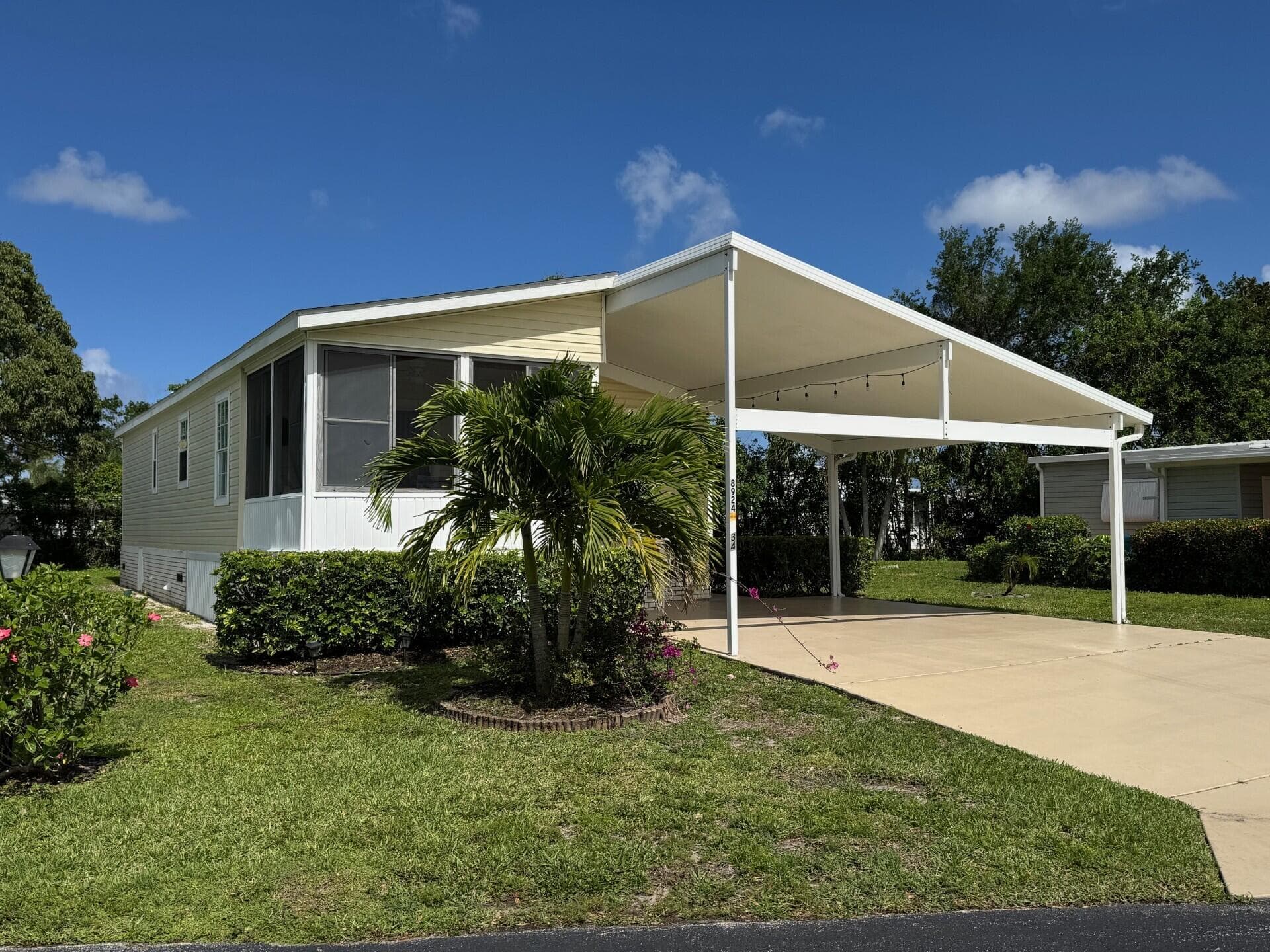 8924 Princess Donna Court E, Boynton Beach, FL 33436 — photo 2 of 29