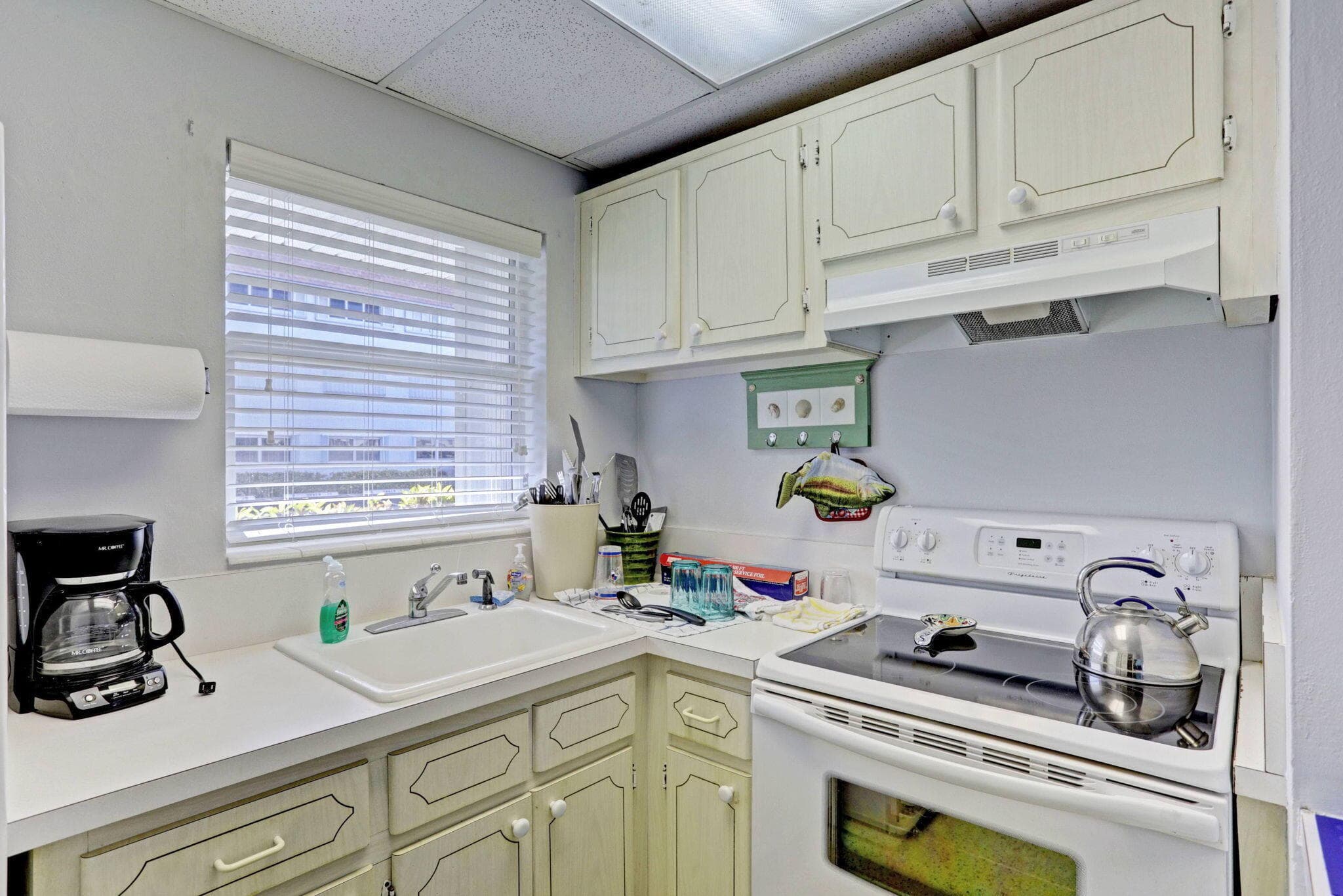 100 Shore Court 210, North Palm Beach, FL 33408 — photo 54 of 56