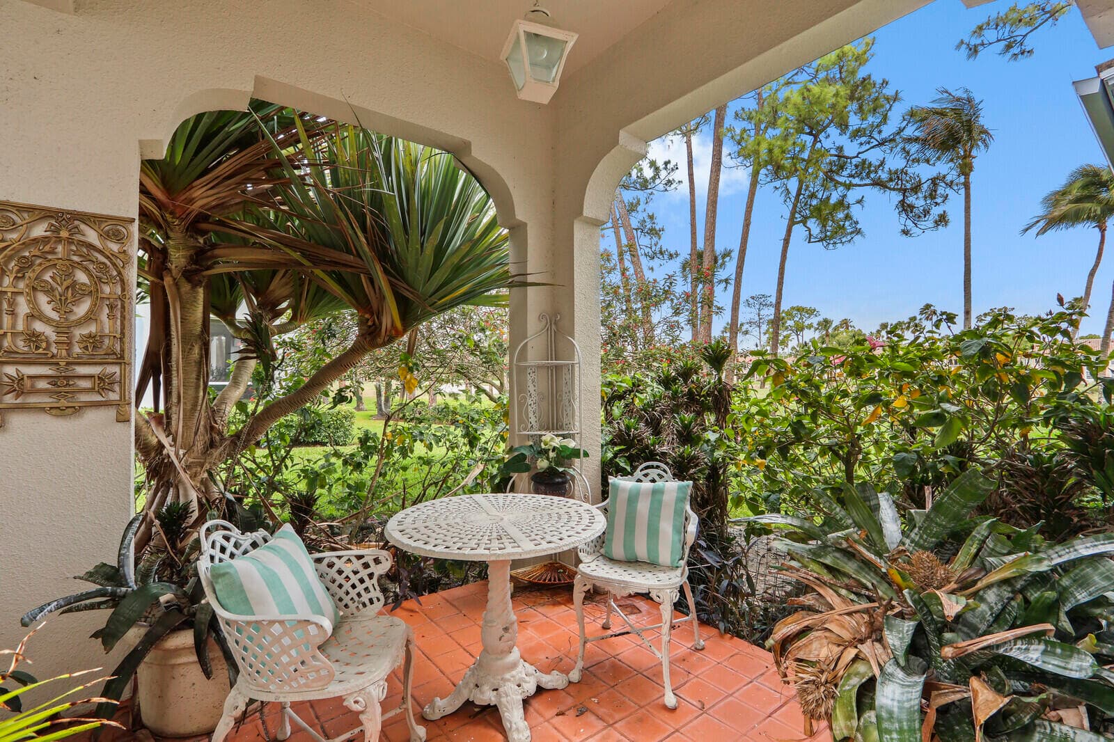 301 S Ryder Cup Cir S 301, Palm Beach Gardens, FL 33418 — photo 4 of 32