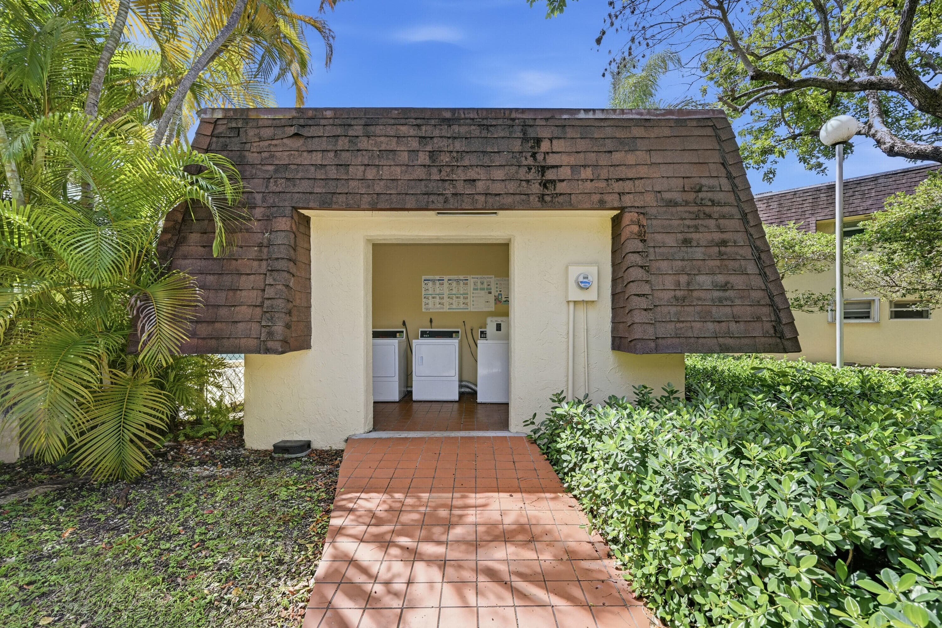 13730 SW 90th Avenue 15, Miami, FL 33176 — photo 10 of 12