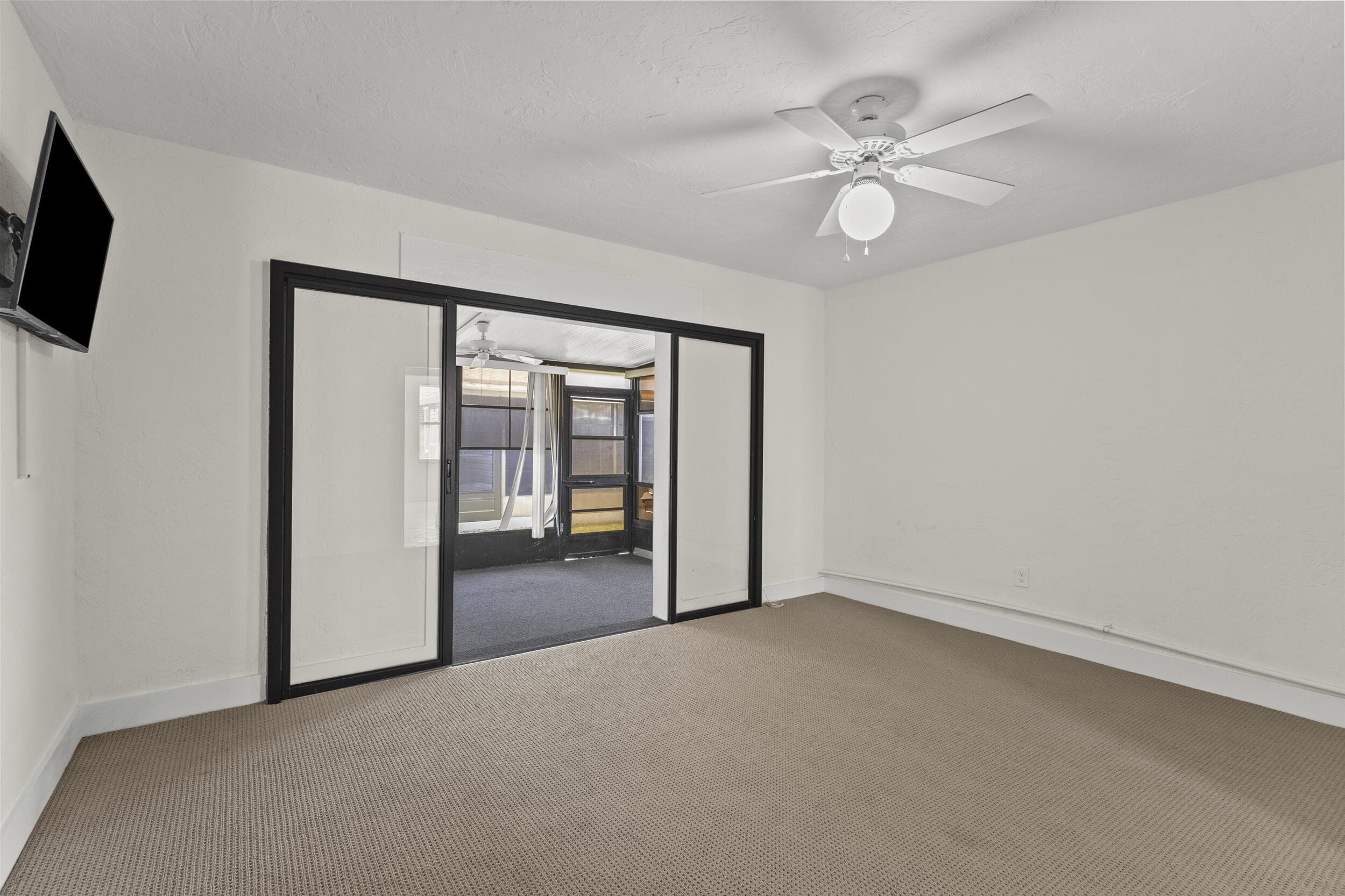 908 Villas Drive 18, Venice, FL 34285 — photo 13 of 44