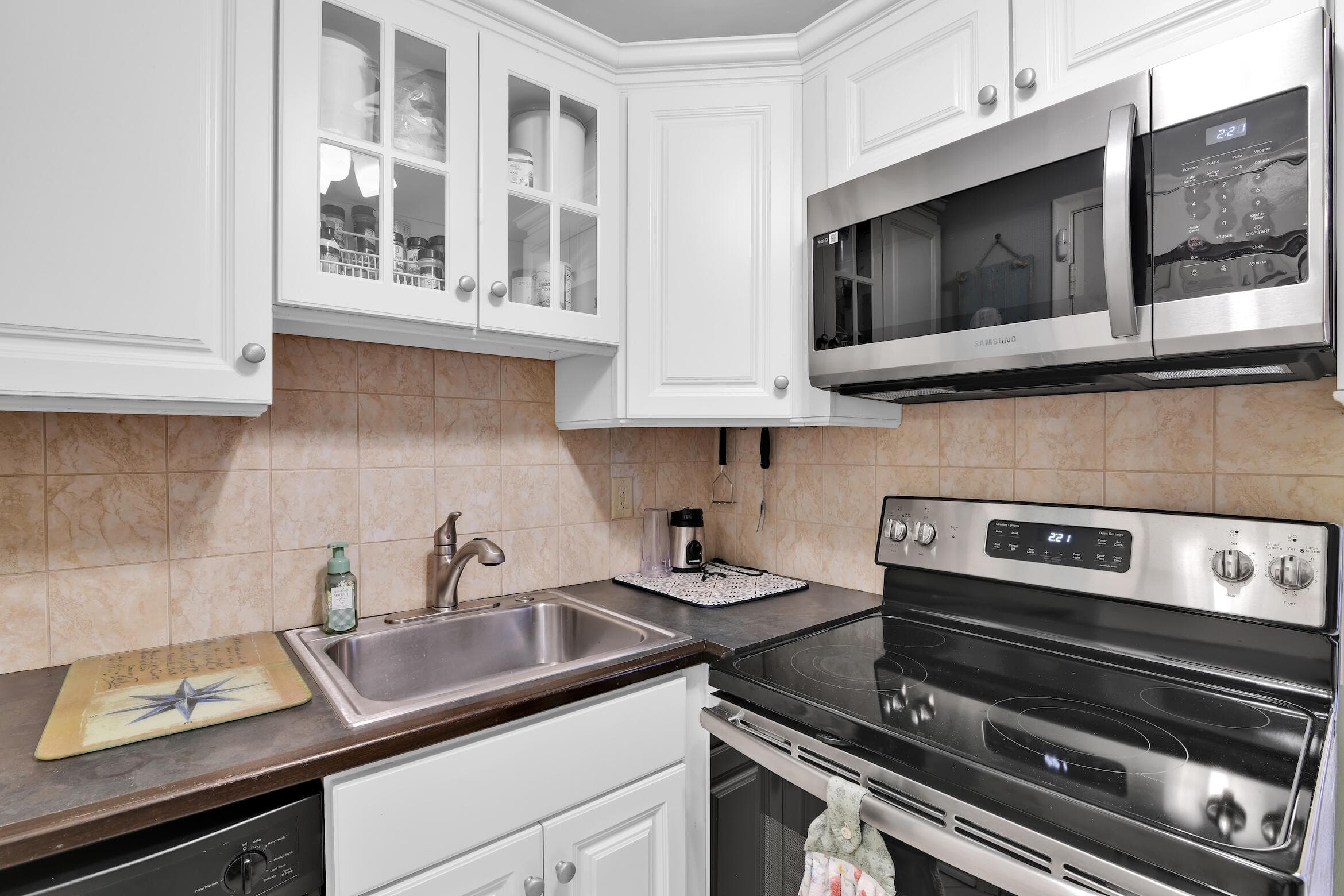 6263 NE 19th Avenue 1011, Fort Lauderdale, FL 33308 — photo 12 of 29
