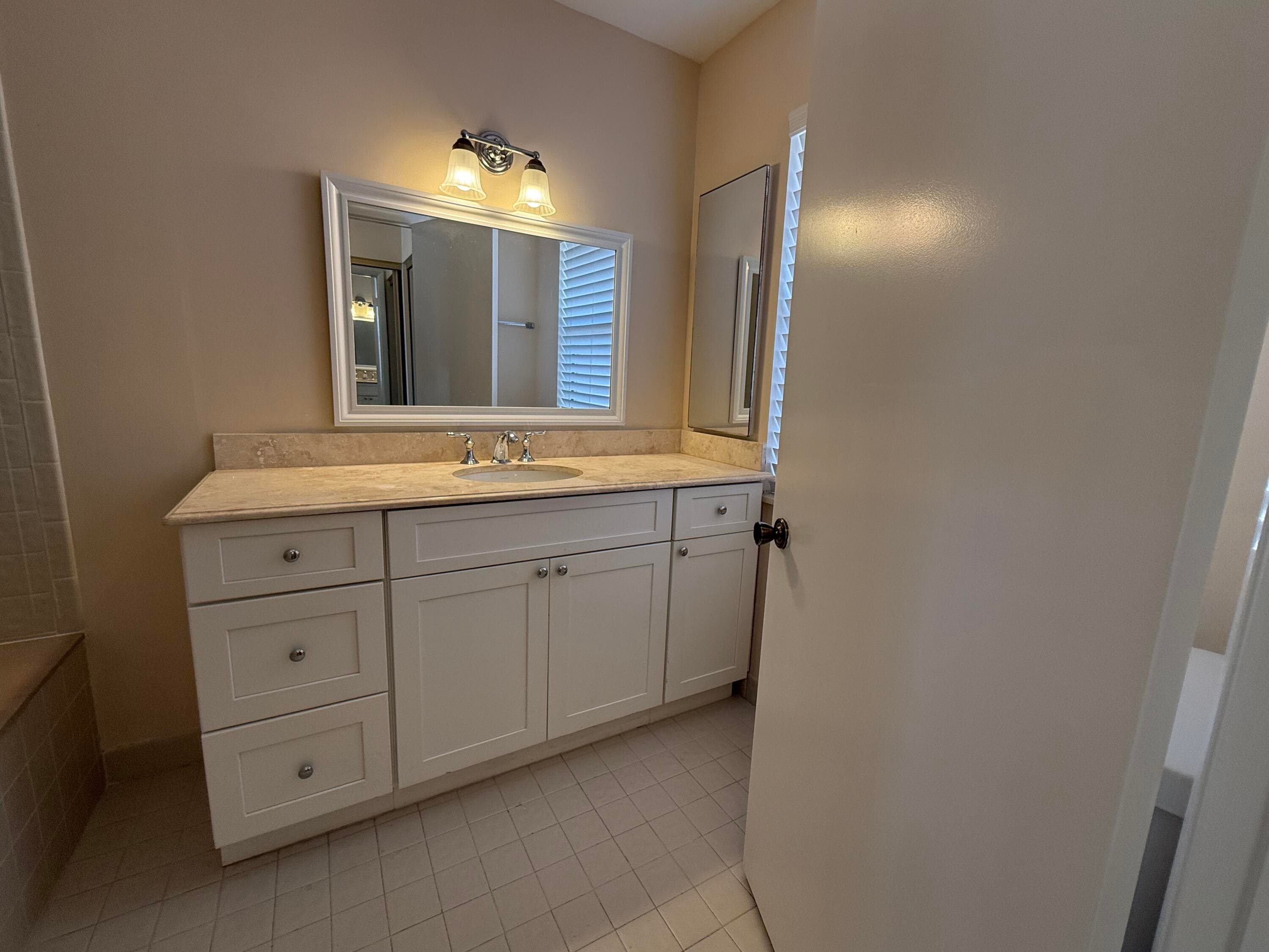 717 Windermere Way, Palm Beach Gardens, FL 33418 — photo 16 of 23