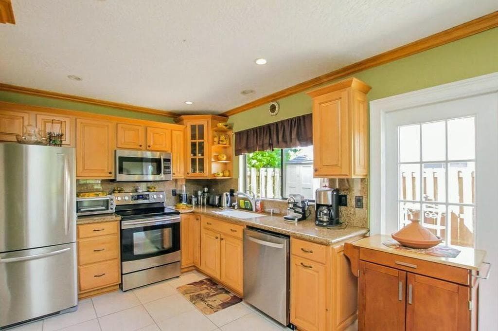 9709 Sunny Isle Circle, Boca Raton, FL 33428 — photo 2 of 19