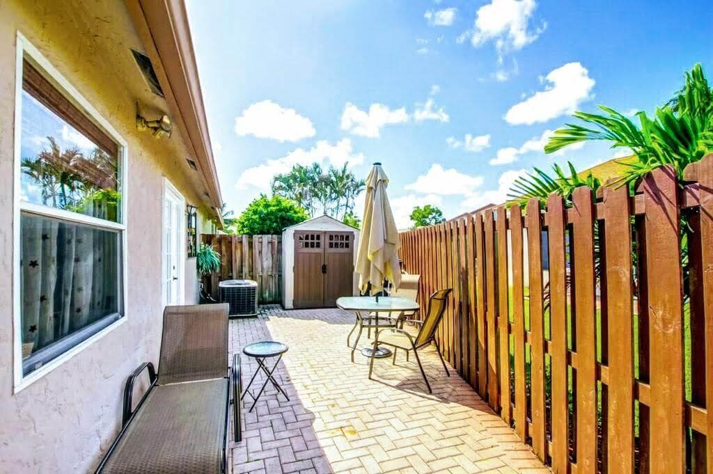 9709 Sunny Isle Circle, Boca Raton, FL 33428 — photo 12 of 19