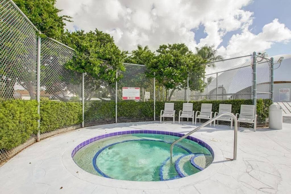 9709 Sunny Isle Circle, Boca Raton, FL 33428 — photo 18 of 19