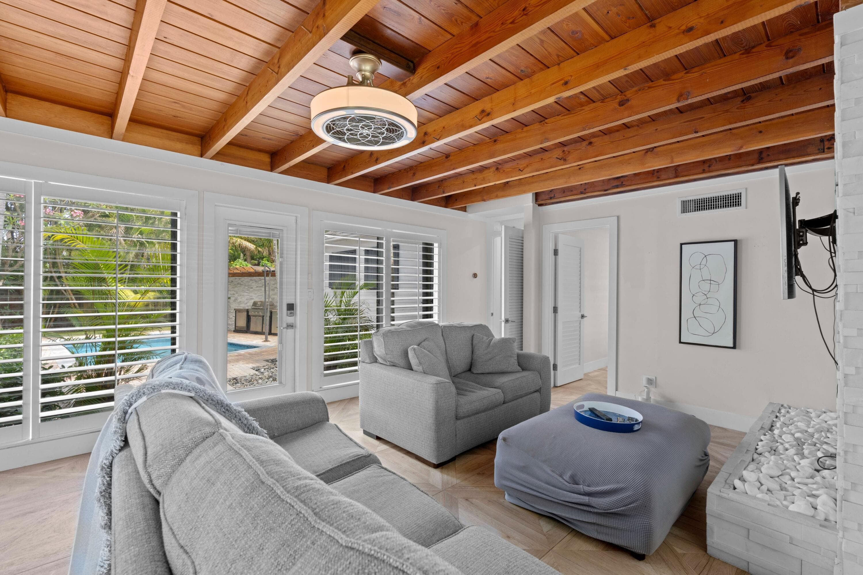 338 Princeton Drive, Lake Worth Beach, FL 33460 — photo 6 of 34