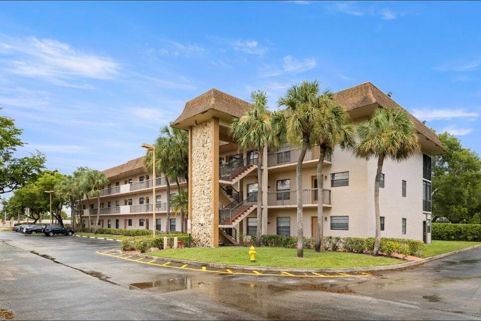 6095 N Sabal Palm Boulevard 210, Tamarac, FL 33319 — photo 22 of 23